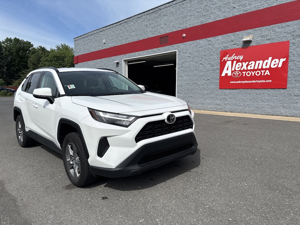 Certified 2025 Toyota RAV4 XLE SUV