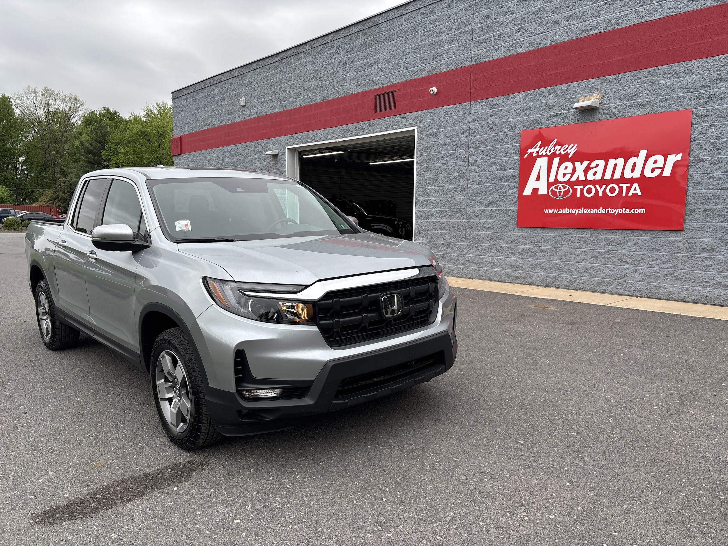 2025 Honda Ridgeline RTL AWD's photo