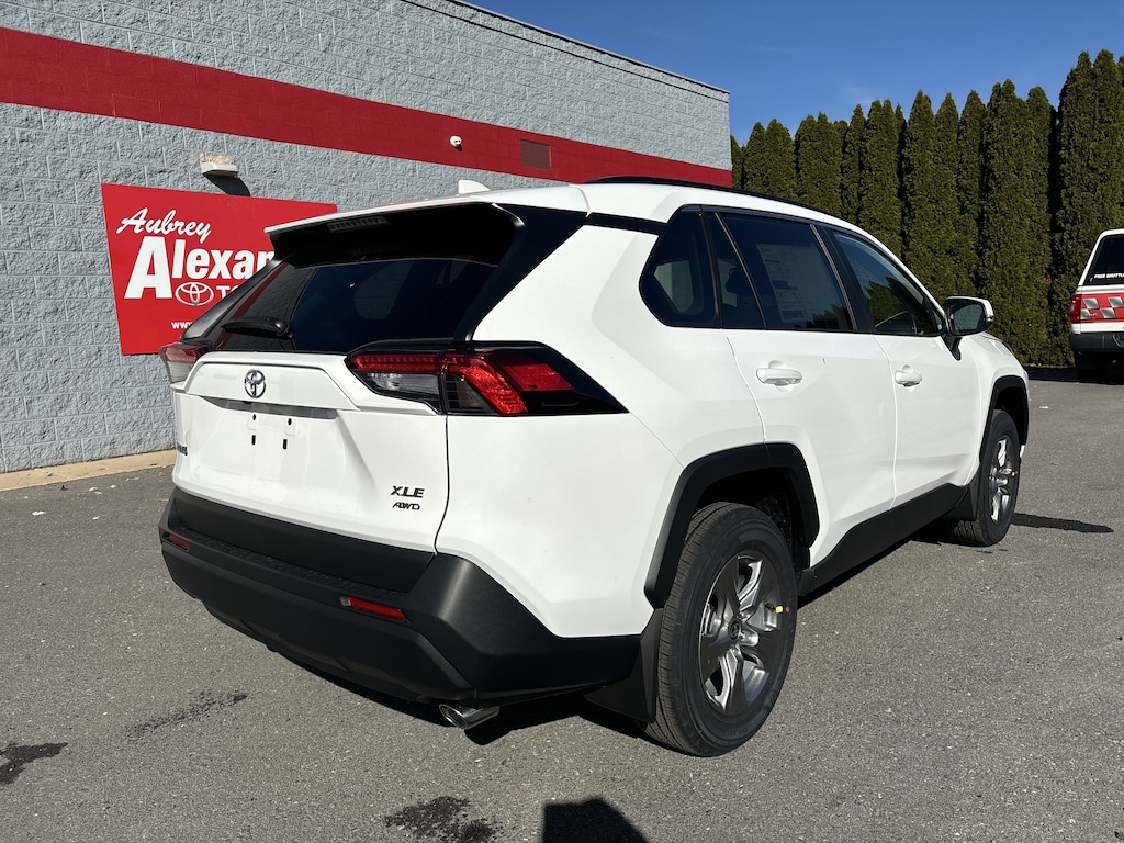 New 2025 Toyota RAV4 XLE SUV