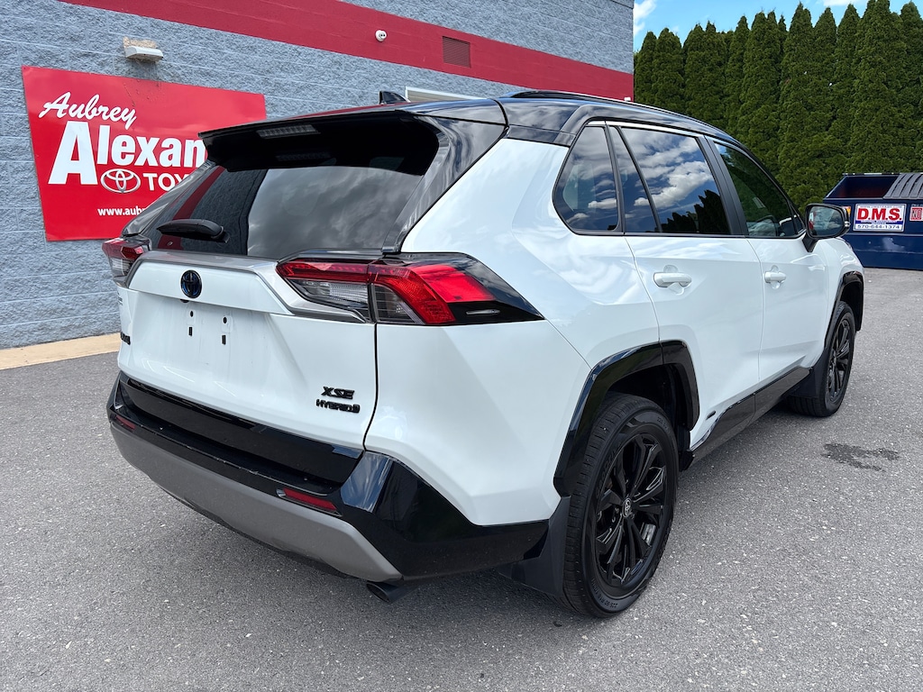 Used 2024 Toyota RAV4 XSE SUV