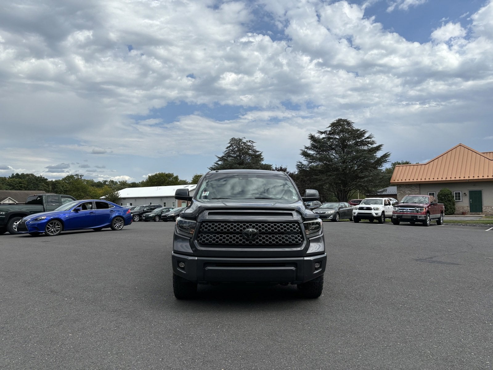 Used 2018 Toyota Tundra Limited with VIN 5TFHY5F17JX725600 for sale in Selinsgrove, PA