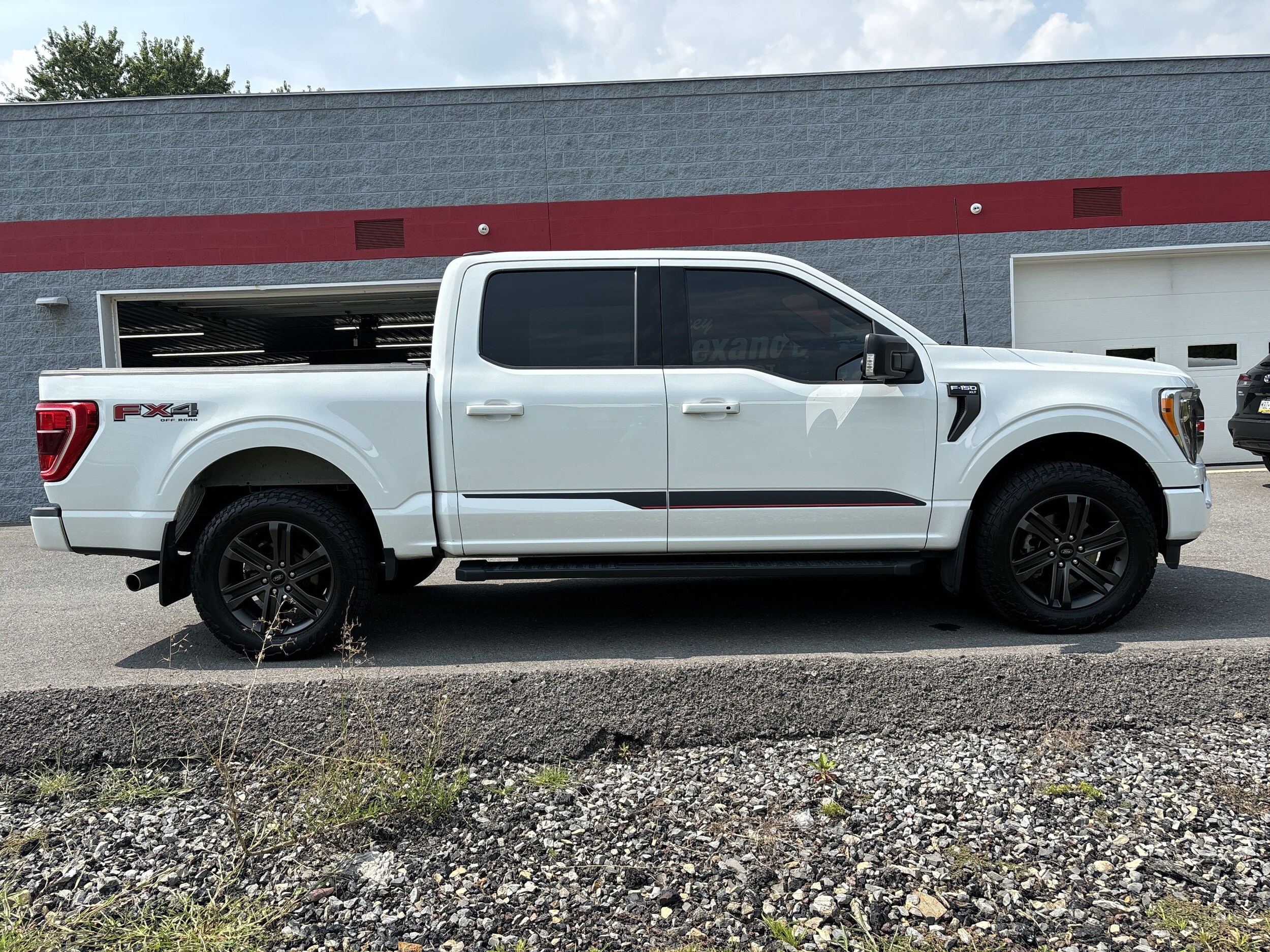 2022 Ford F-150 XLT photo 2