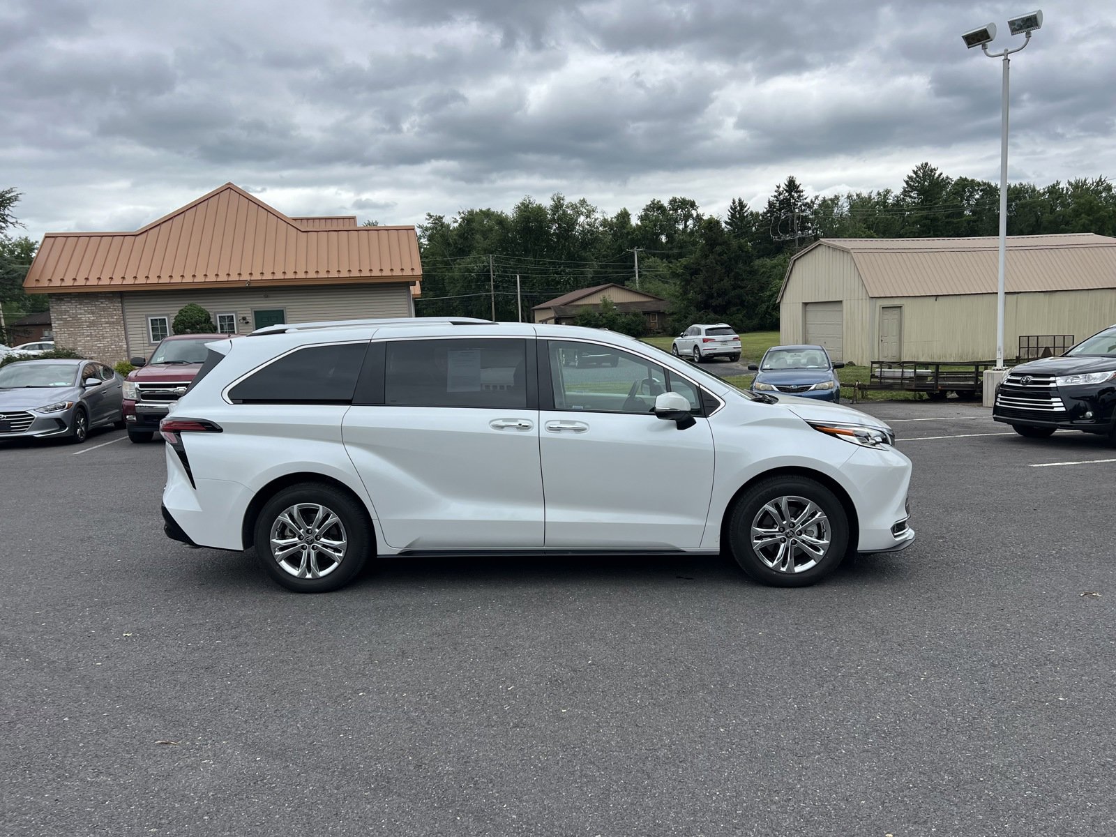 Used 2022 Toyota Sienna Platinum with VIN 5TDESKFC5NS053522 for sale in Selinsgrove, PA