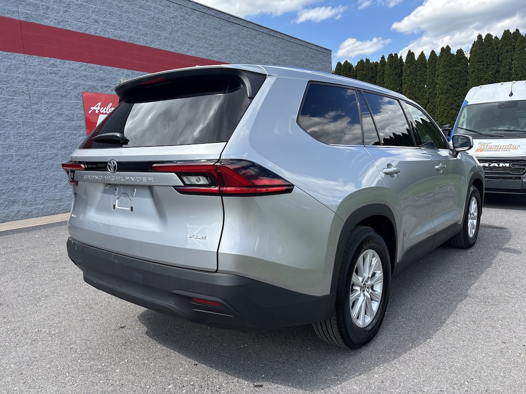 Used 2025 Toyota Grand Highlander XLE SUV