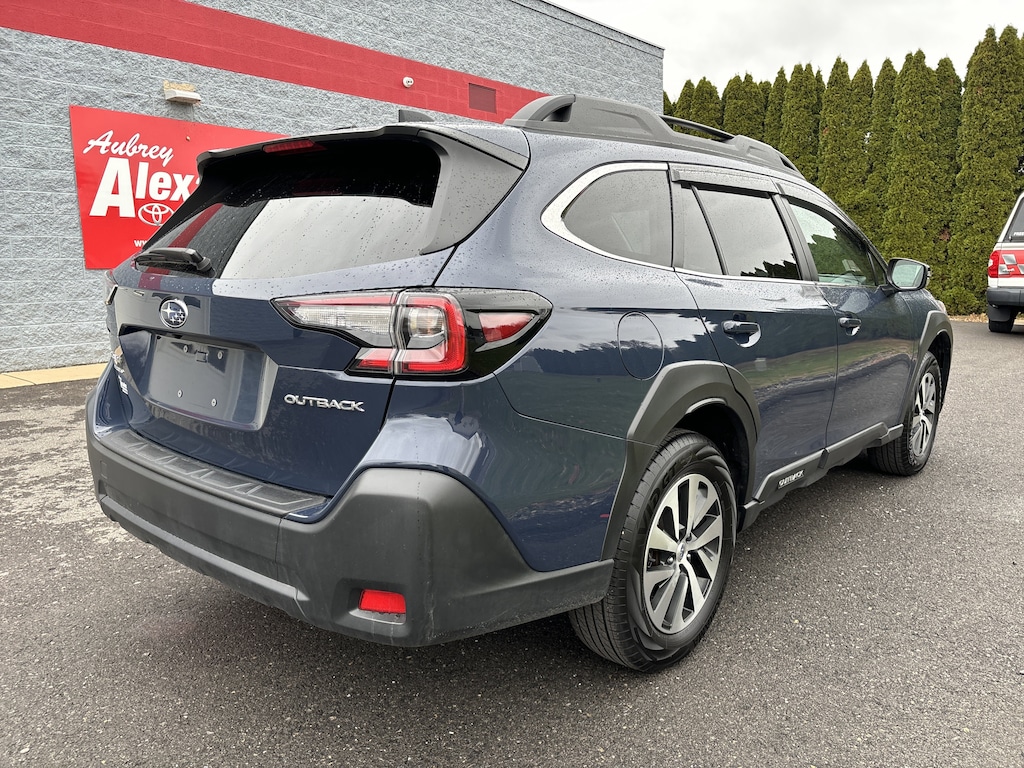 Used 2025 Subaru Outback Premium SUV