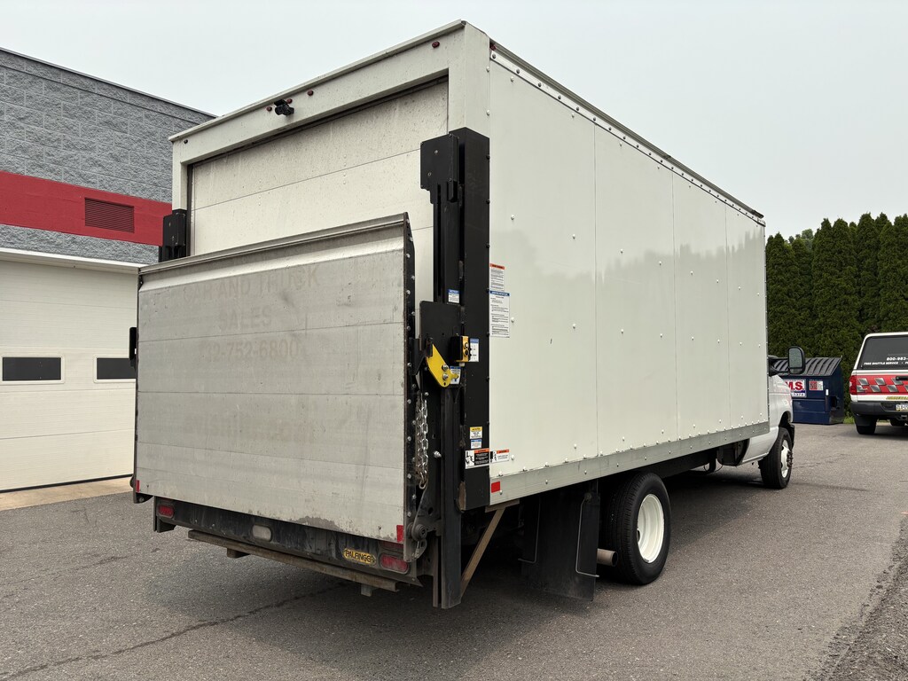 Used 2024 Ford E-Series Cutaway Base Truck