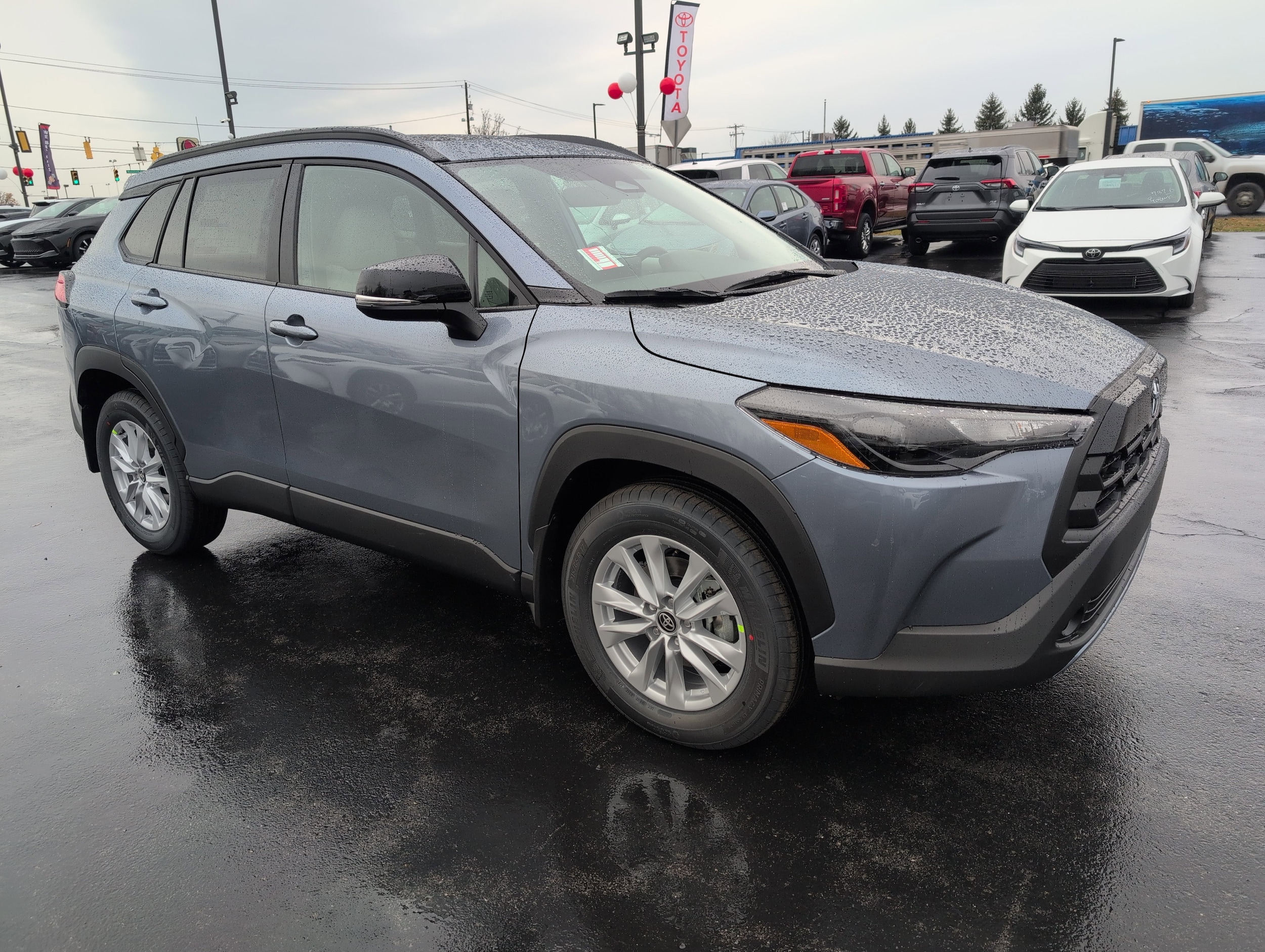 2026 Toyota Corolla Cross LE's photo