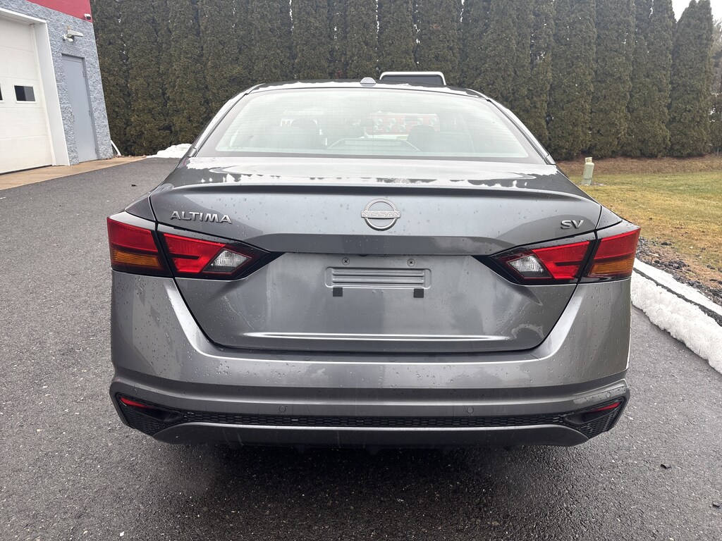 Used 2023 Nissan Altima 2.5 SV Sedan