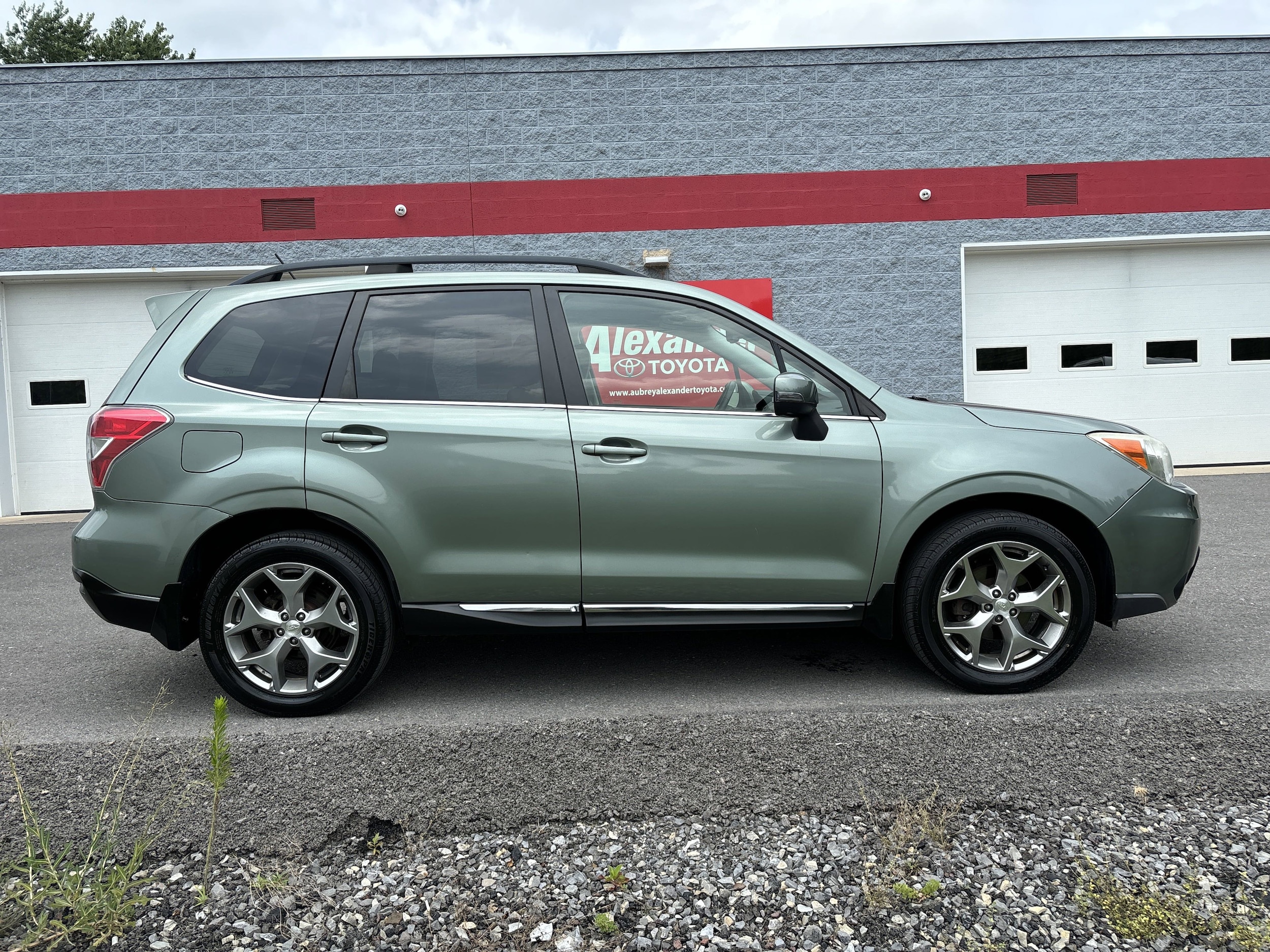 Used 2015 Subaru Forester i Touring with VIN JF2SJAUC6FH428893 for sale in Selinsgrove, PA