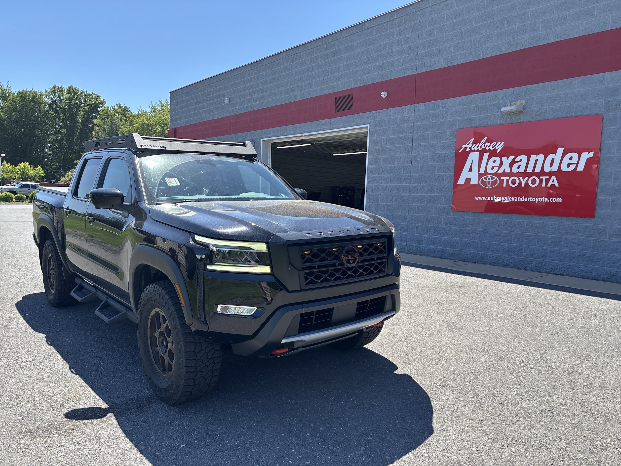 2022 Nissan Frontier PRO-4X Crew Cab 4X4's photo
