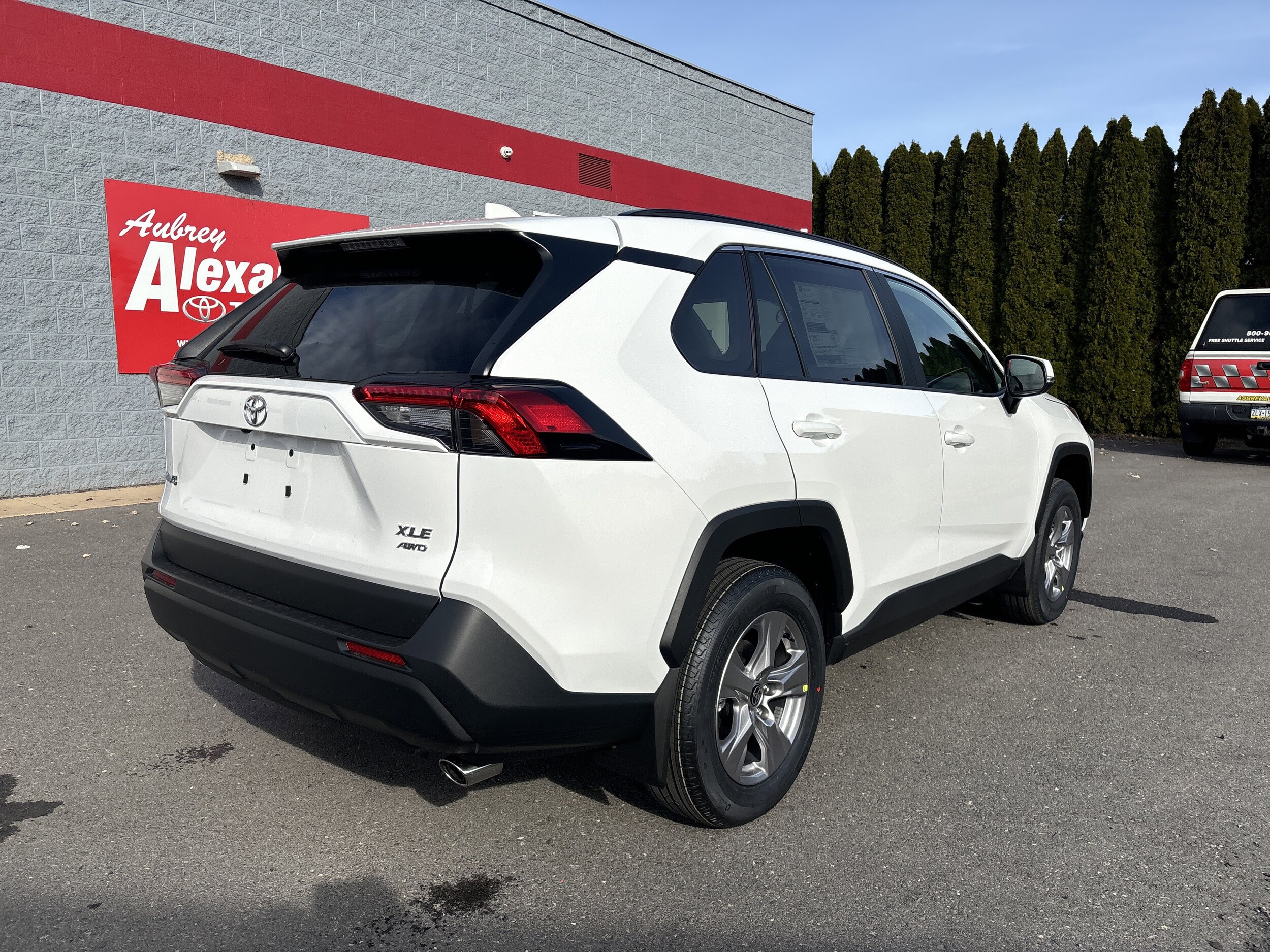 2025 Toyota RAV4 XLE photo 2