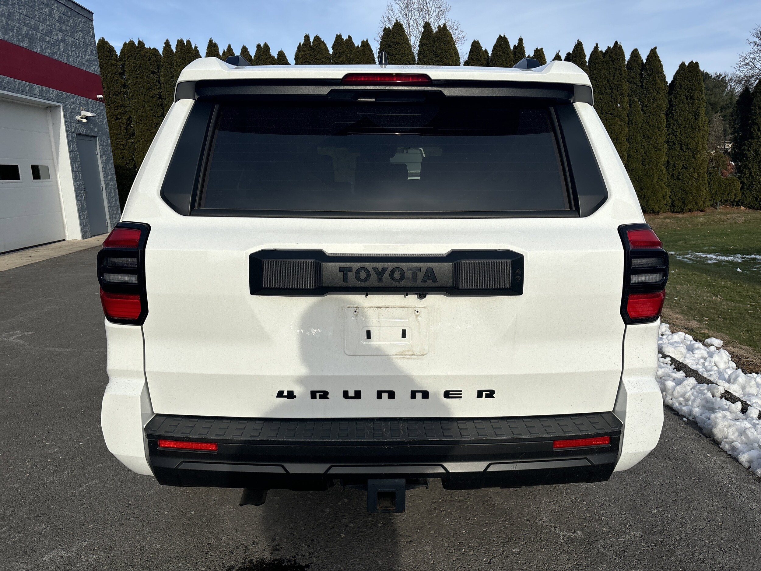 2025 Toyota 4Runner SR5 4WD photo 3