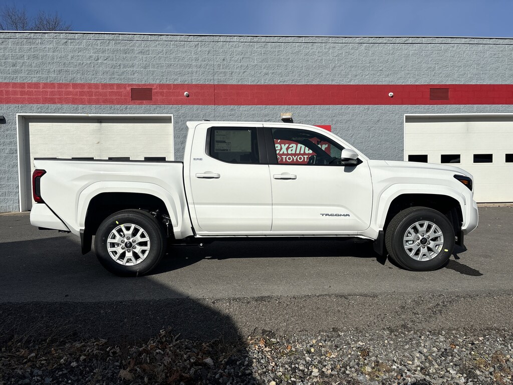 New 2025 Toyota Tacoma SR5 Truck Double Cab