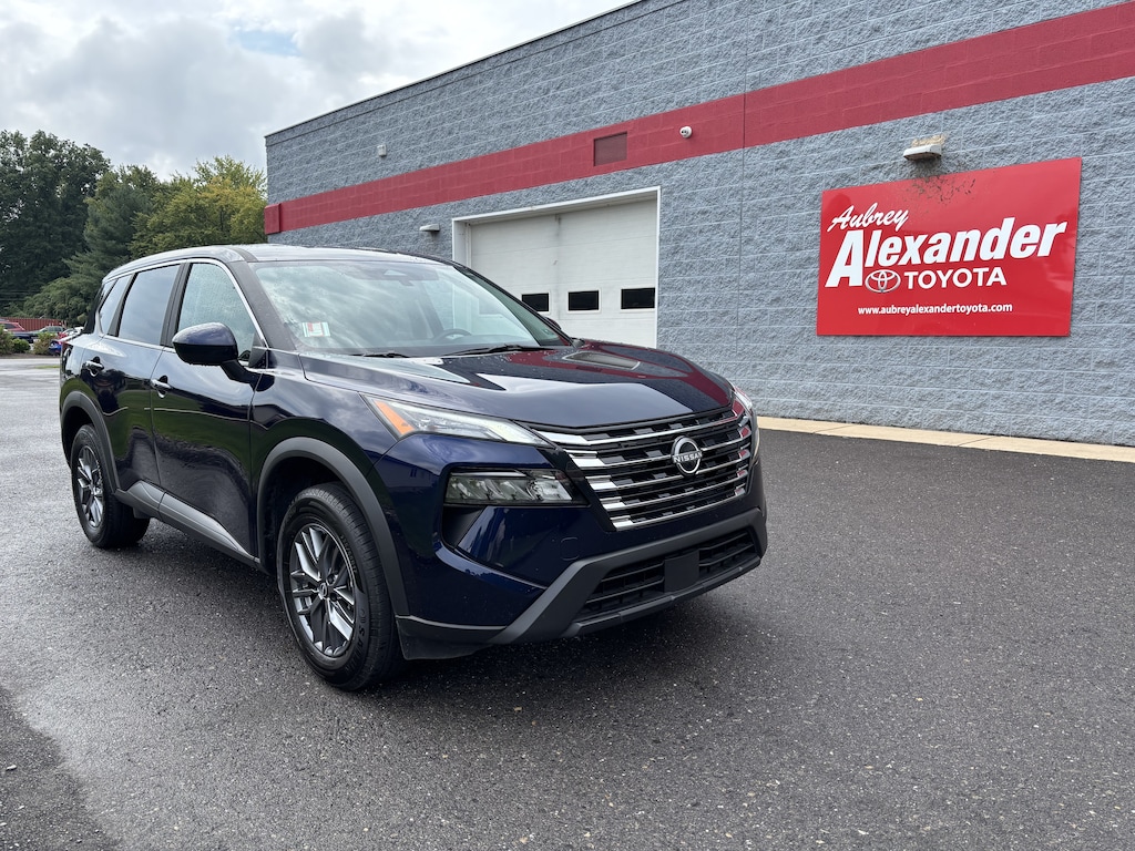 Used 2026 Nissan Rogue SV SUV