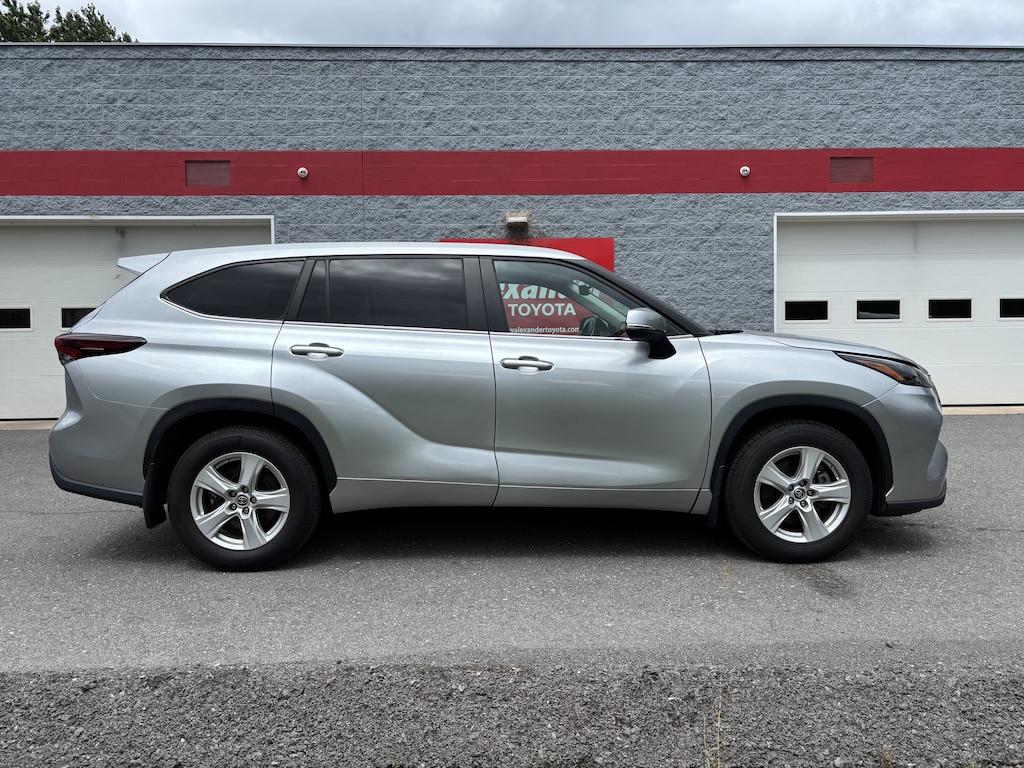 Certified 2024 Toyota Highlander LE SUV