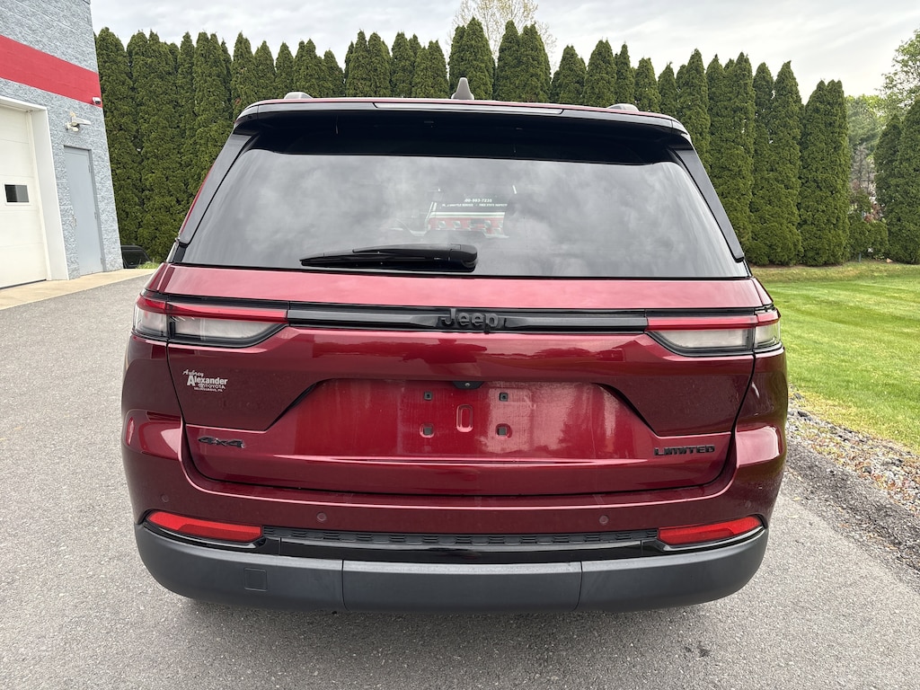 Used 2023 Jeep Grand Cherokee Limited SUV