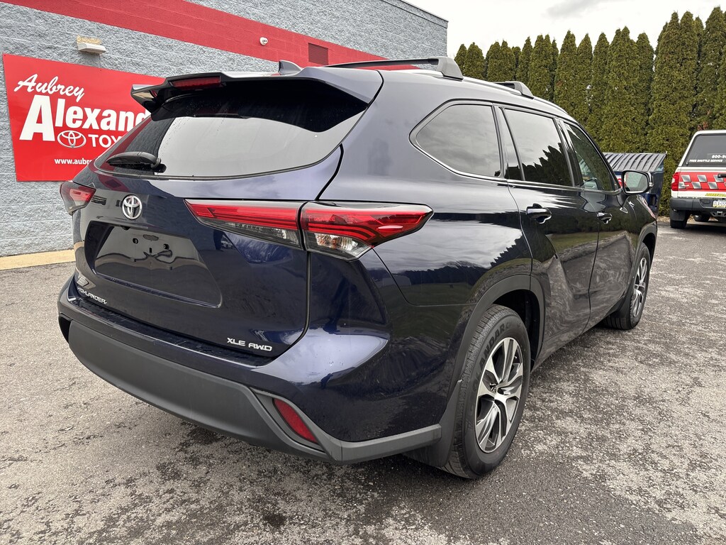 Used 2022 Toyota Highlander XLE SUV