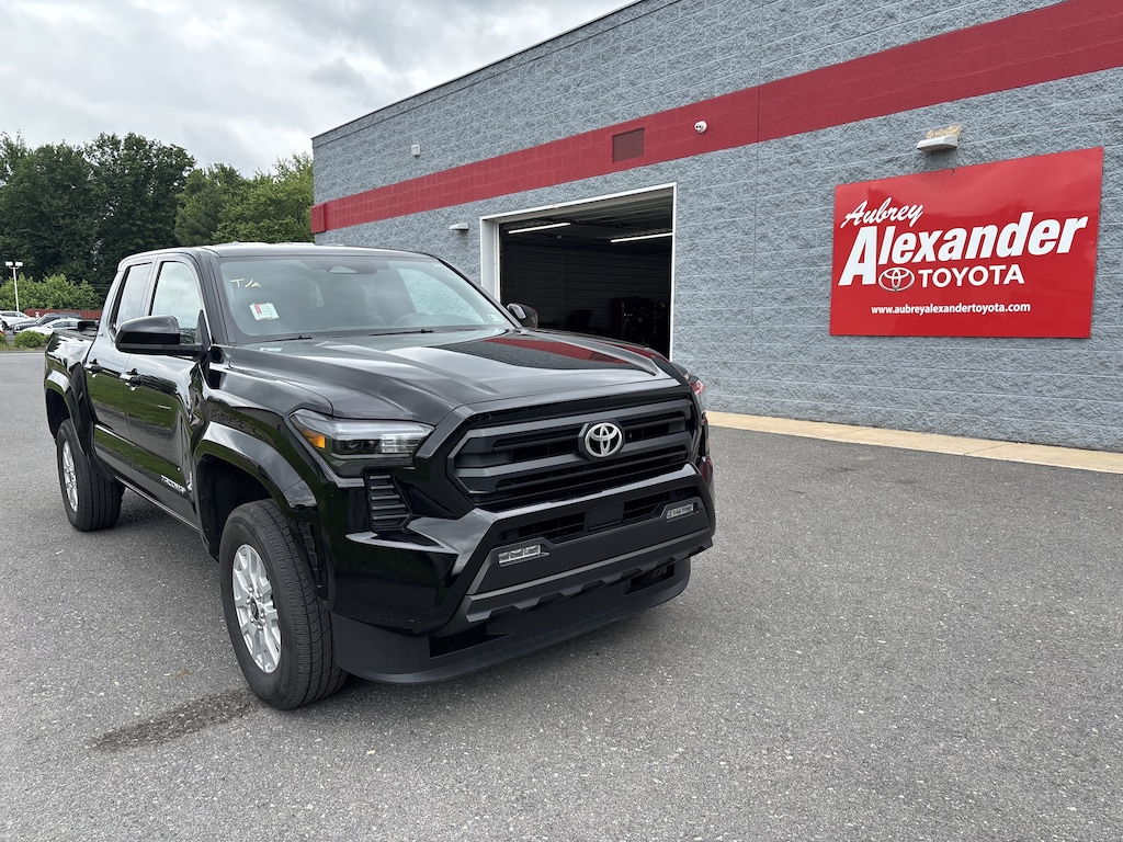 Certified 2025 Toyota Tacoma 4WD SR5 Truck Double Cab