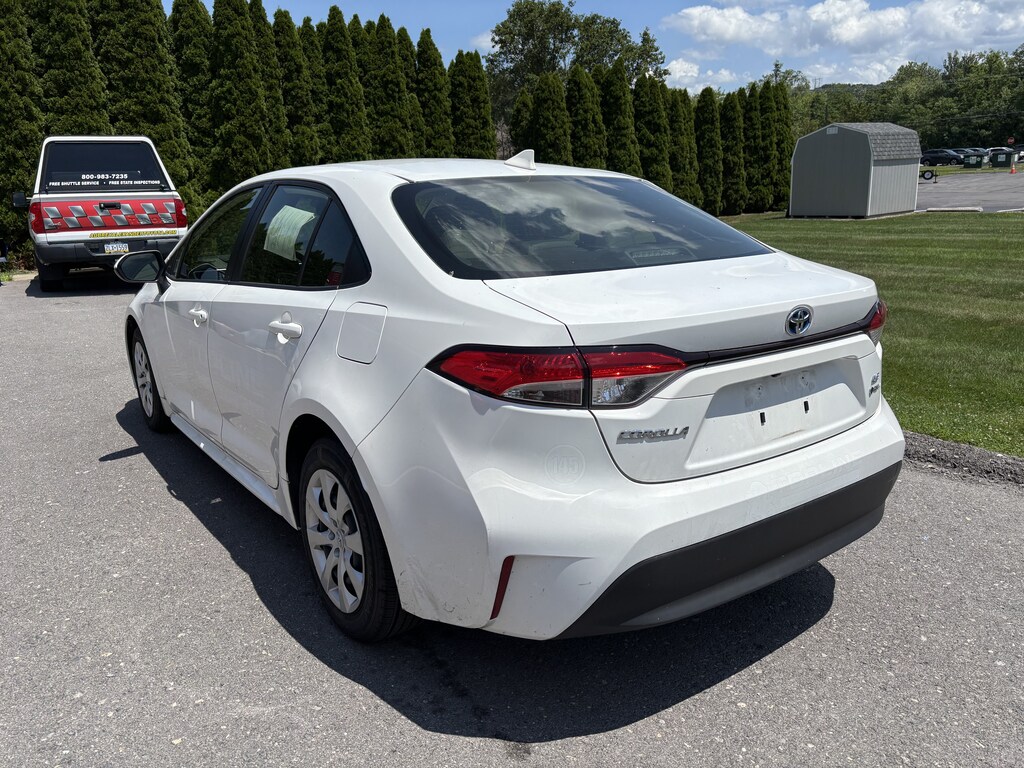 Used 2025 Toyota Corolla LE Sedan