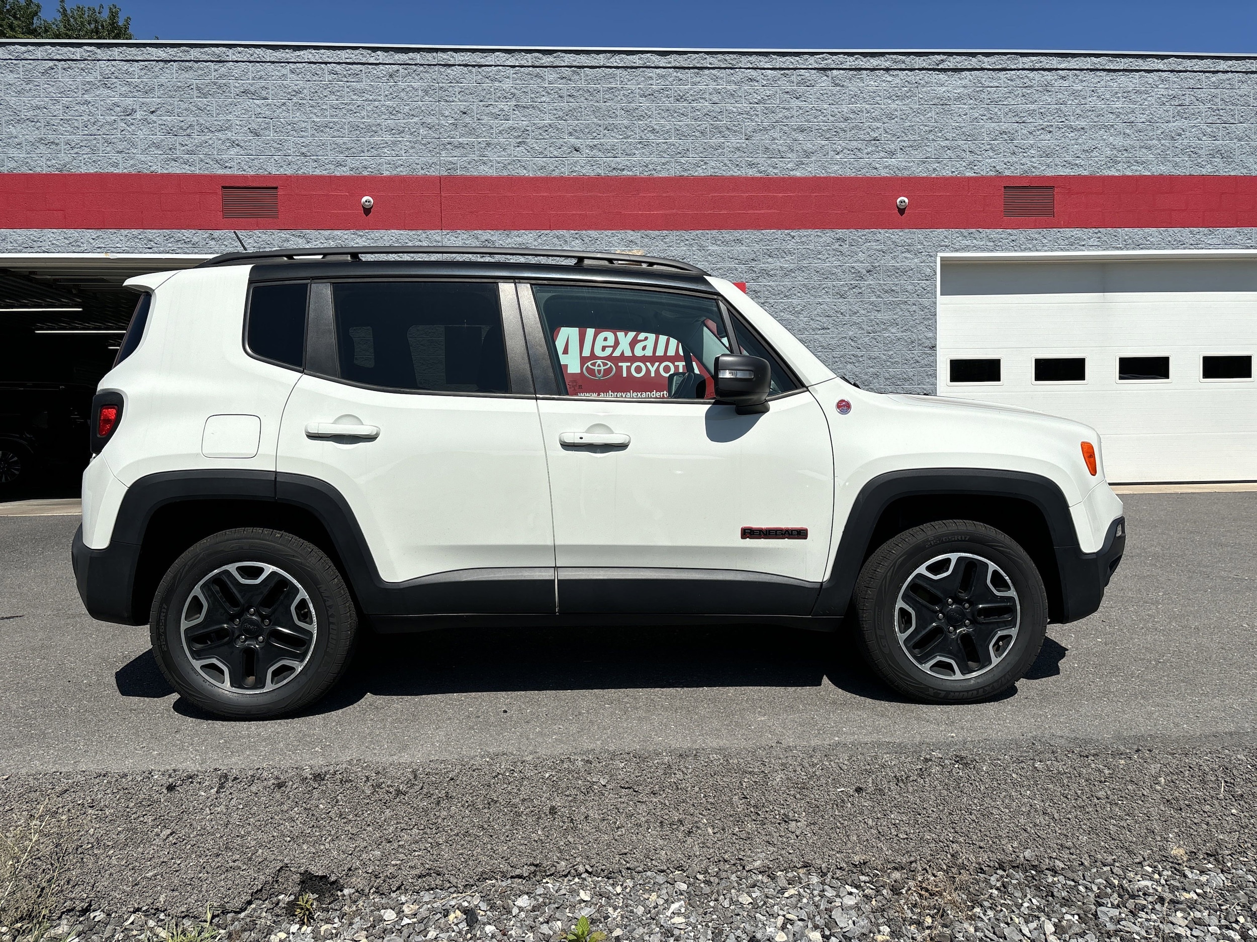 Used 2017 Jeep Renegade Trailhawk with VIN ZACCJBCB4HPG32847 for sale in Selinsgrove, PA