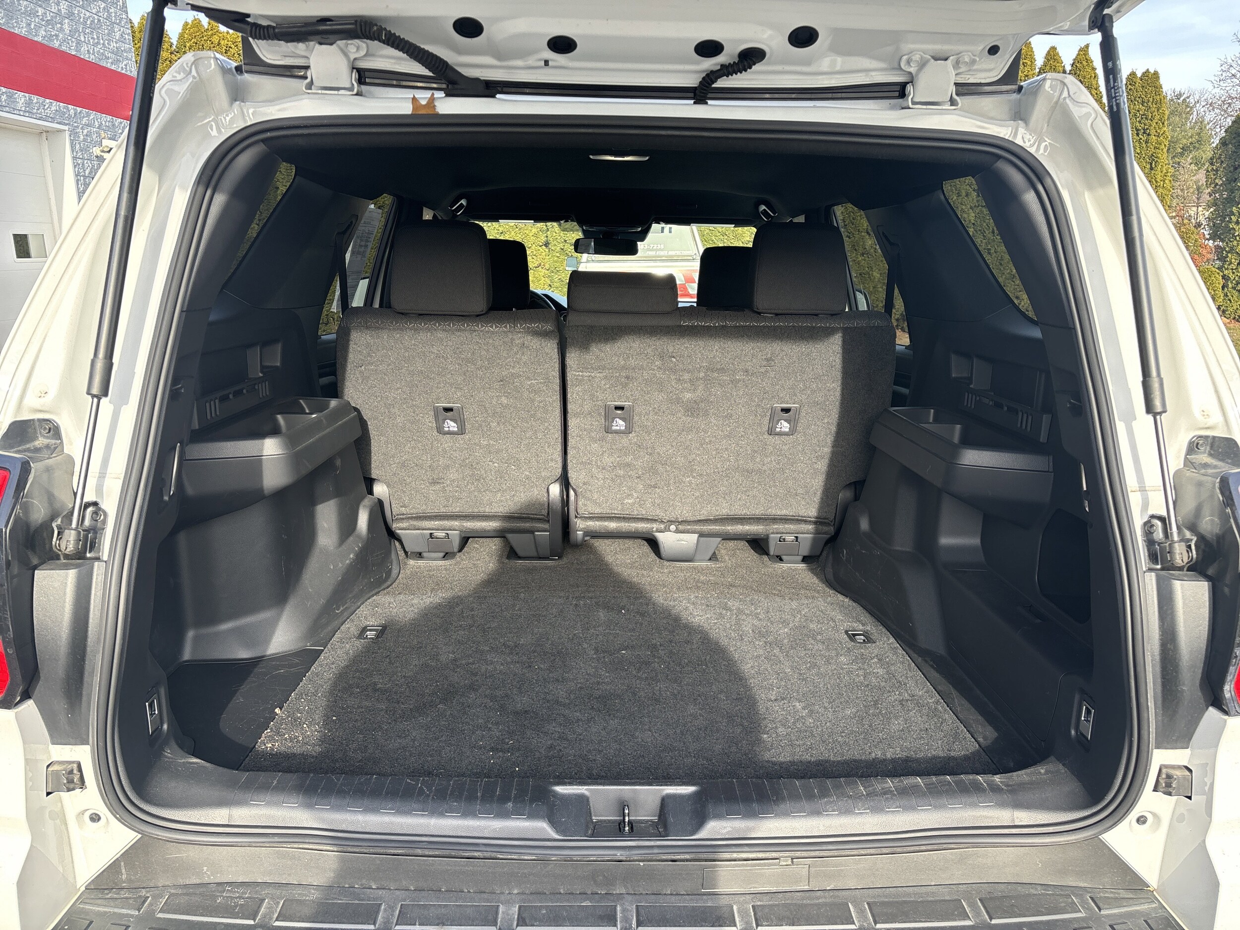 2025 Toyota 4Runner SR5 4WD photo 4