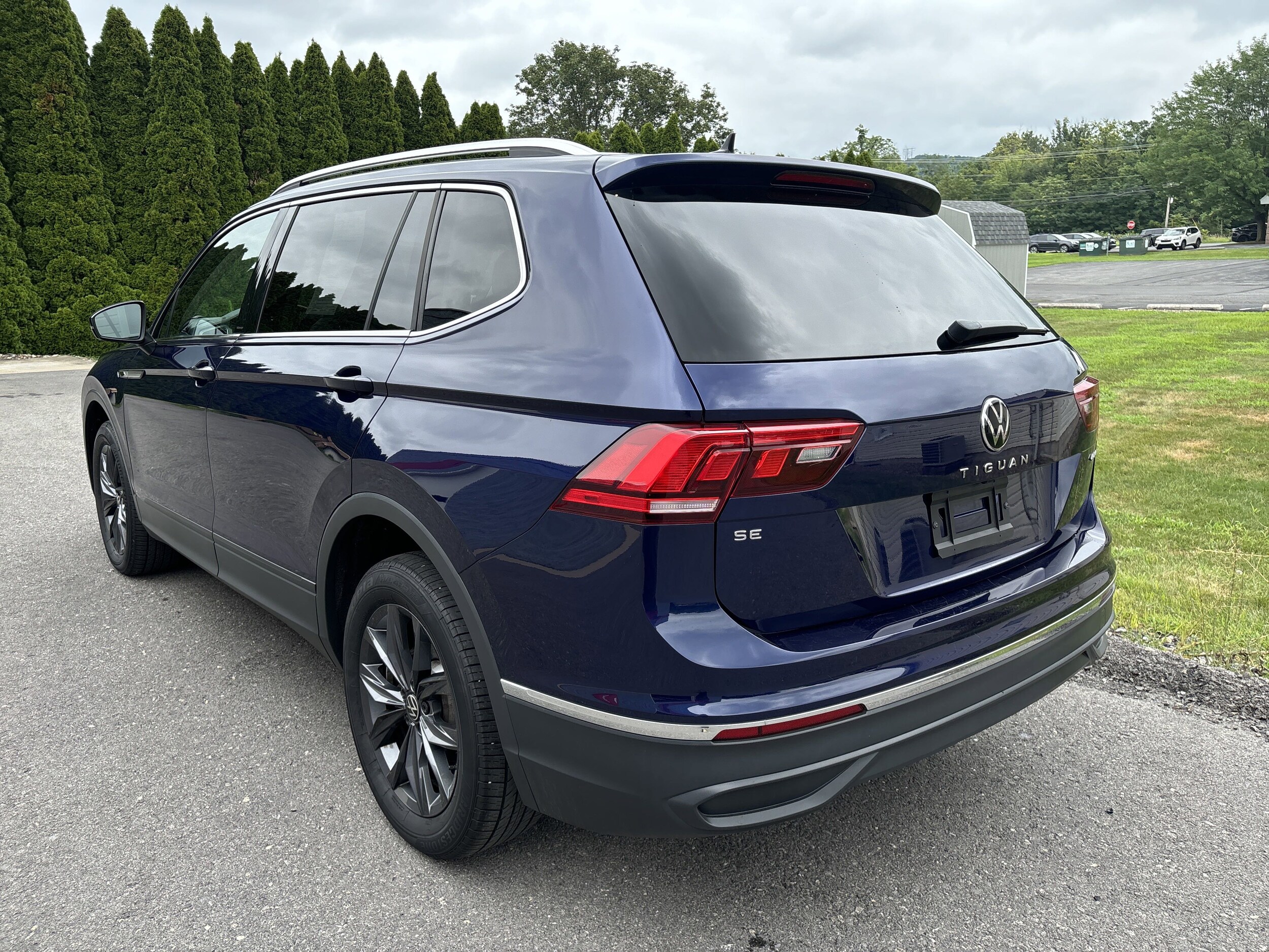 2022 Volkswagen Tiguan SE photo 4