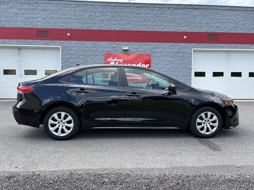 Used 2024 Toyota Corolla LE Sedan