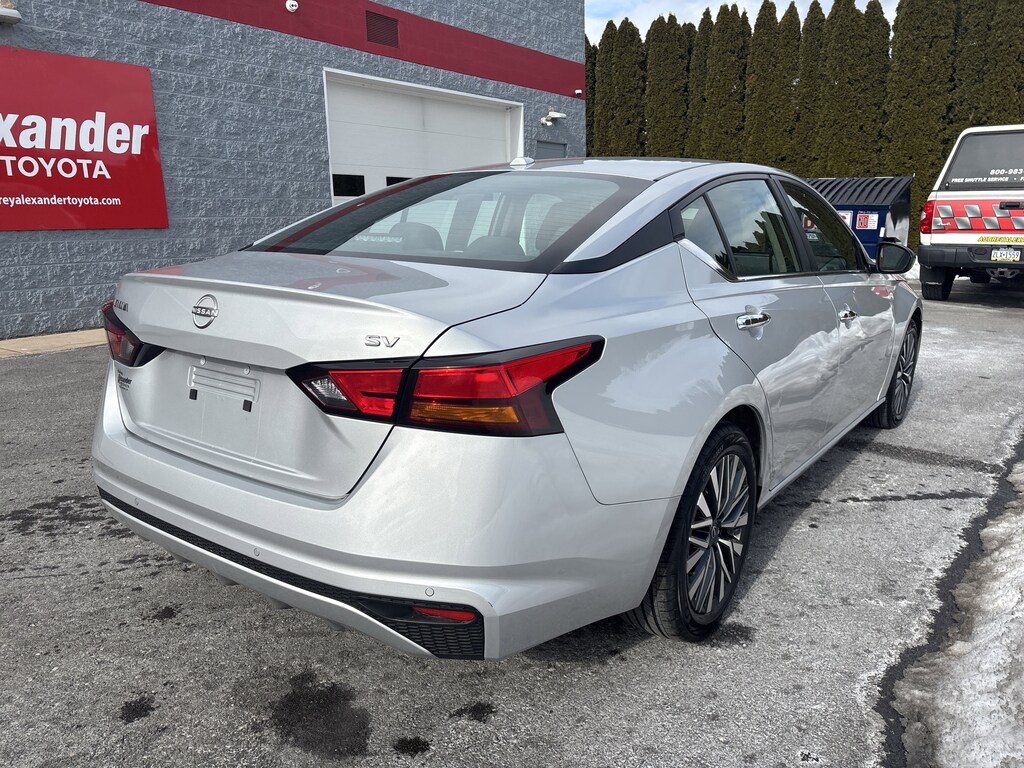 Used 2024 Nissan Altima 2.5 SV Sedan