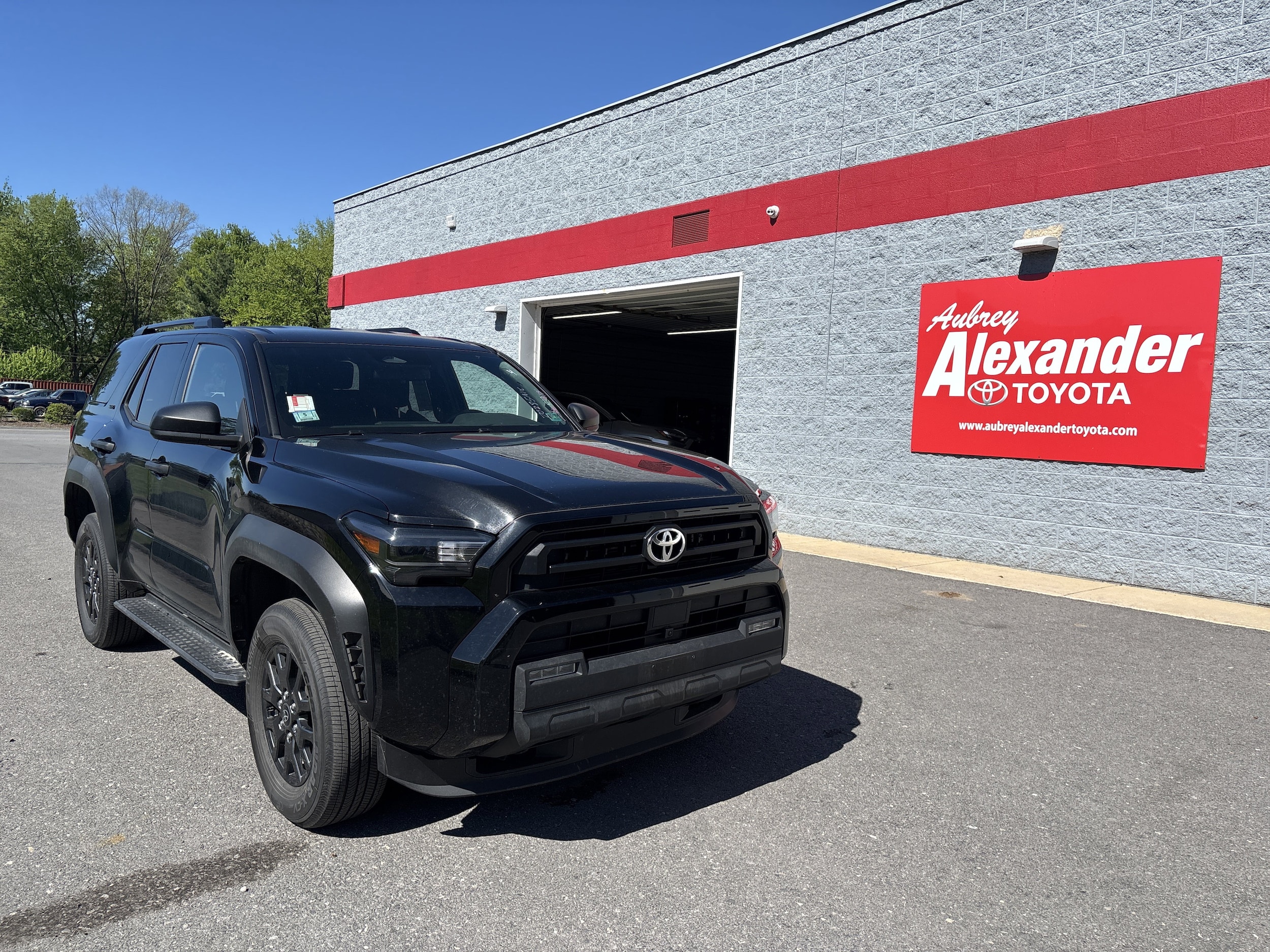 2025 Toyota 4Runner SR5 4WD's photo