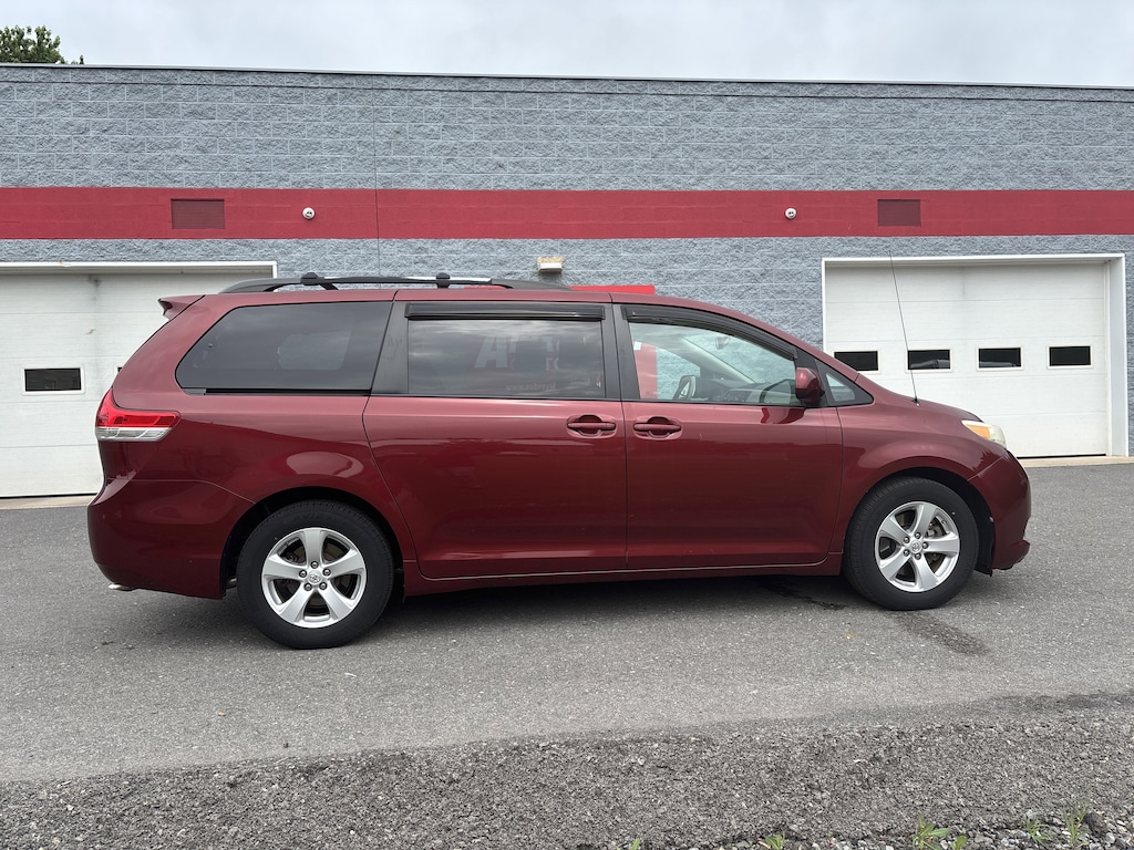 Used 2013 Toyota Sienna LE V6 8 Passenger Van