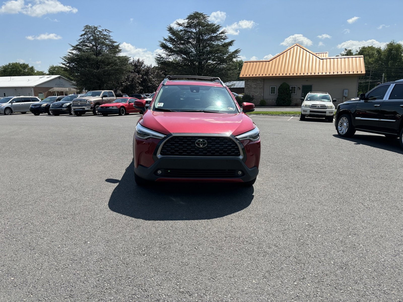 Used 2022 Toyota Corolla Cross XLE with VIN 7MUDAABG0NV038711 for sale in Selinsgrove, PA