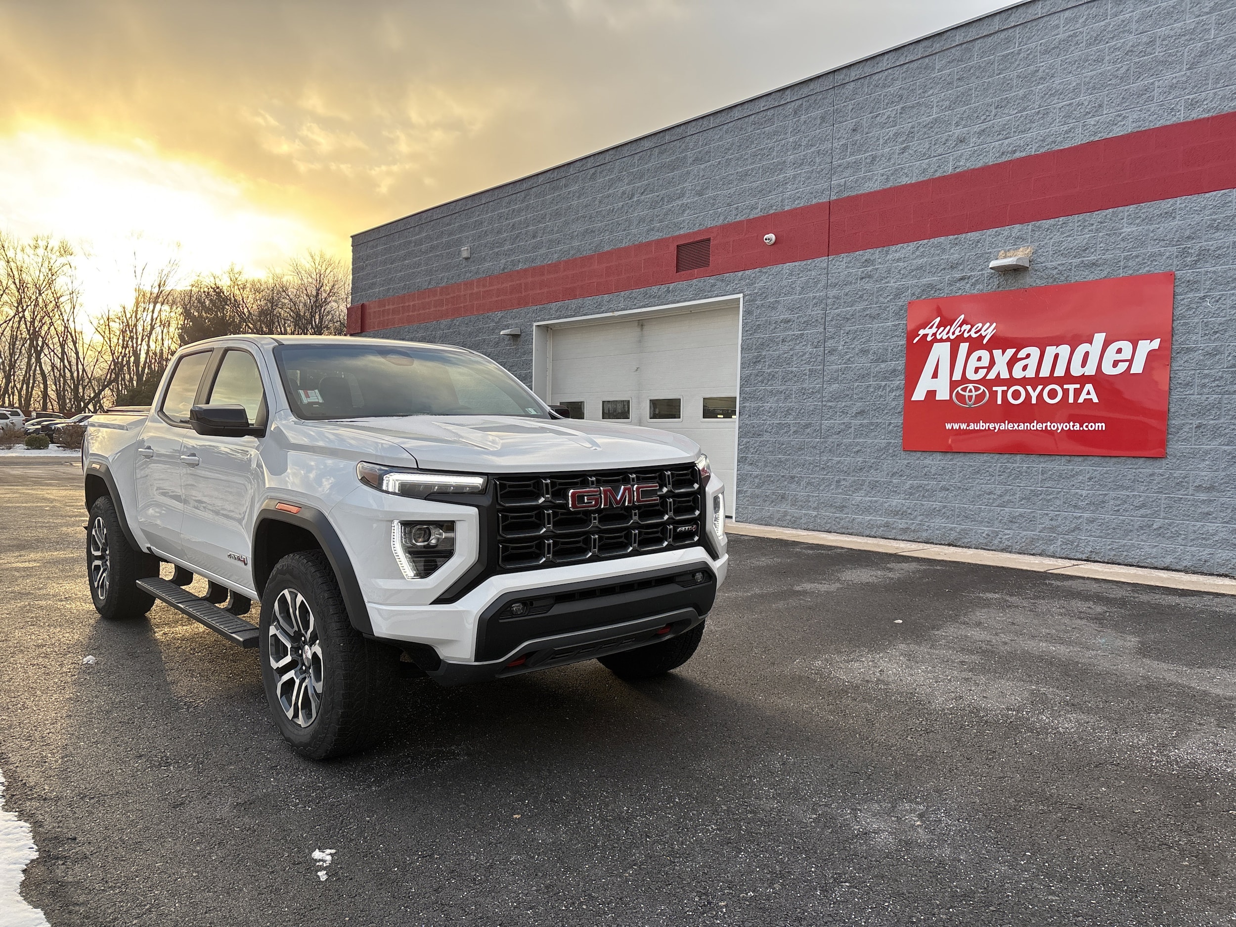 2024 GMC Canyon AT4's photo