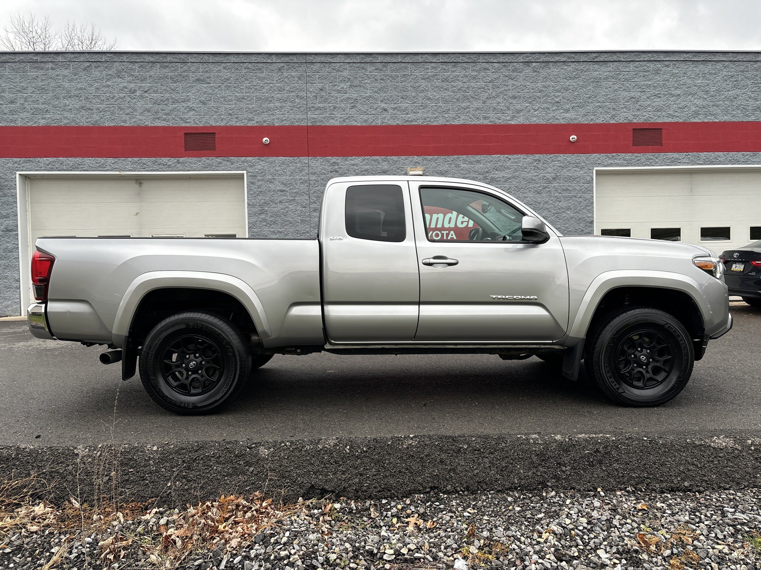 2020 Toyota Tacoma 4x4 SR Access Cab V6 photo 2