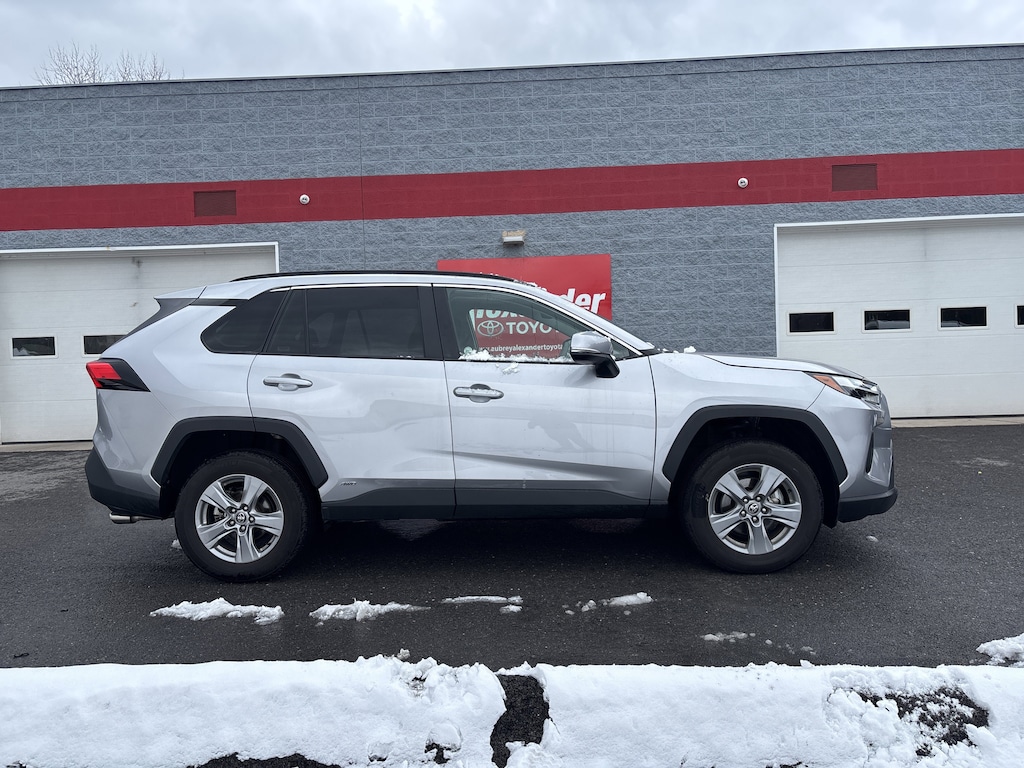 Used 2025 Toyota RAV4 XLE SUV