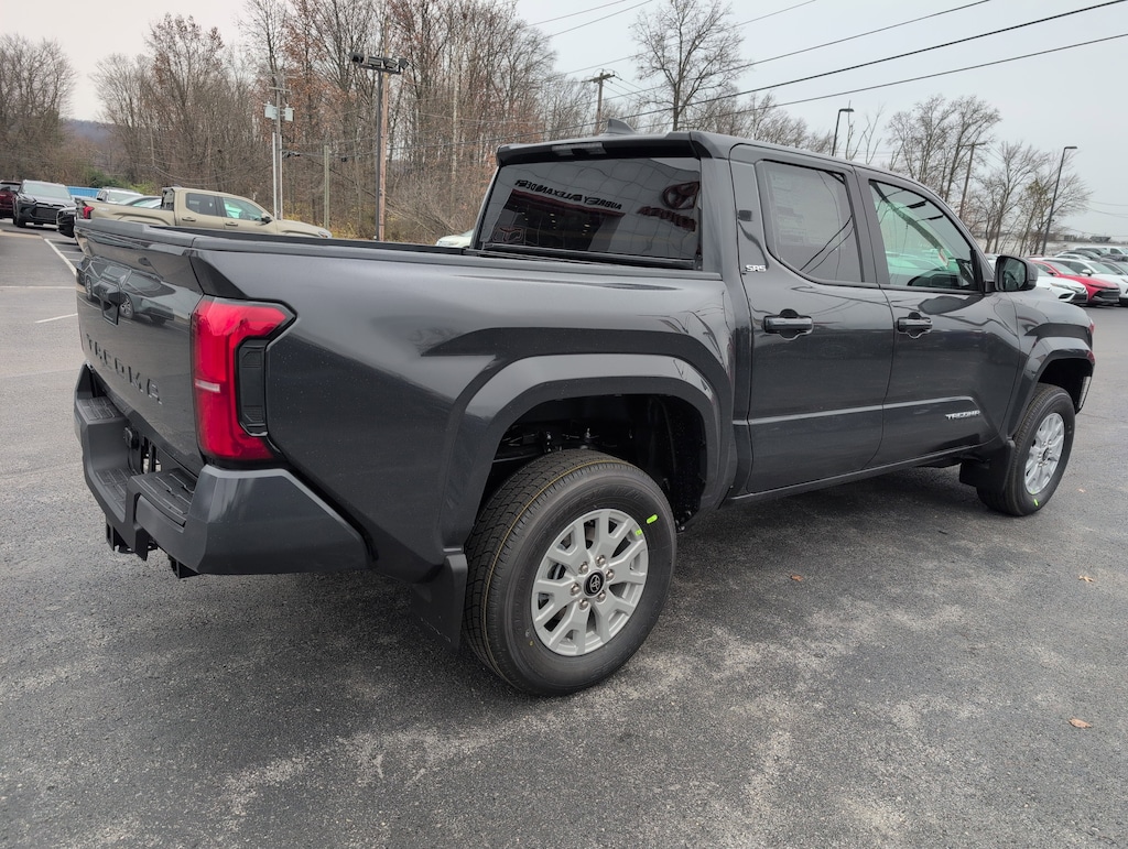 New 2025 Toyota Tacoma SR5 Truck Double Cab