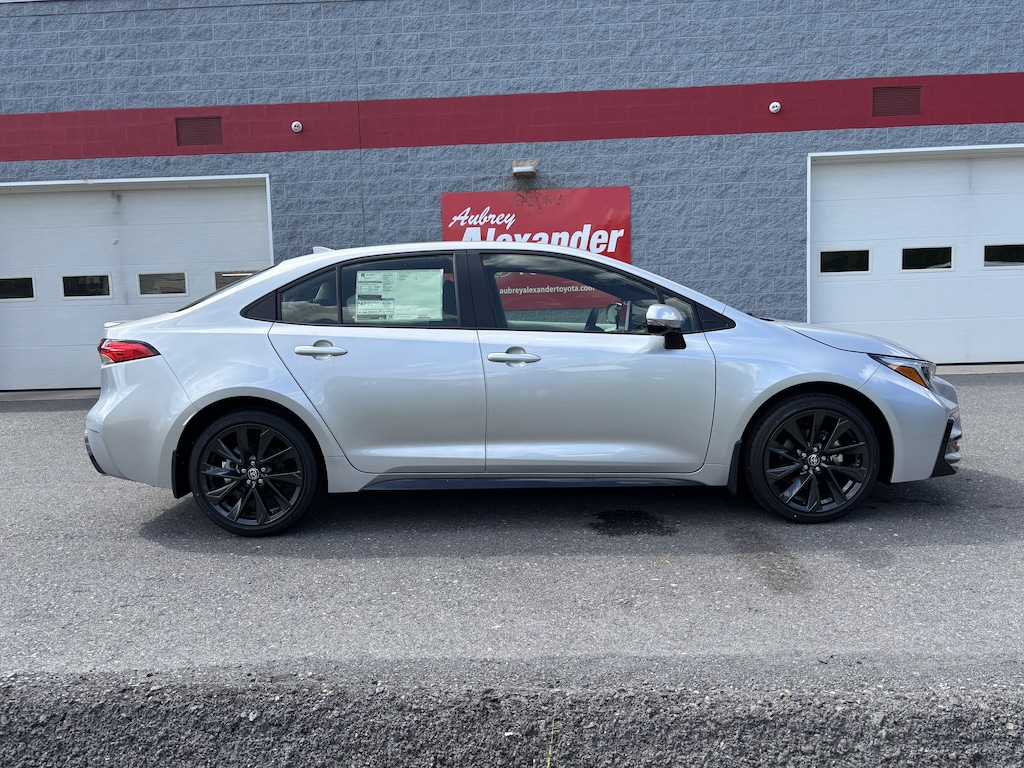 Used 2026 Toyota Corolla SE Sedan