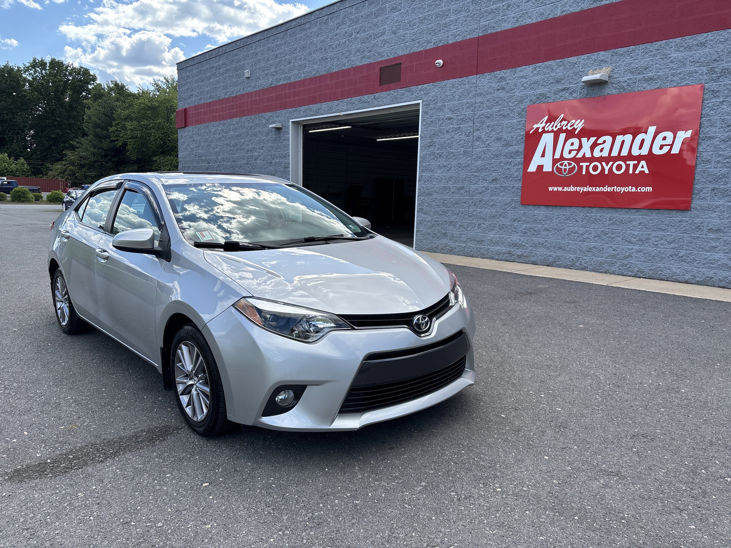 2015 Toyota Corolla LE Premium AT's photo