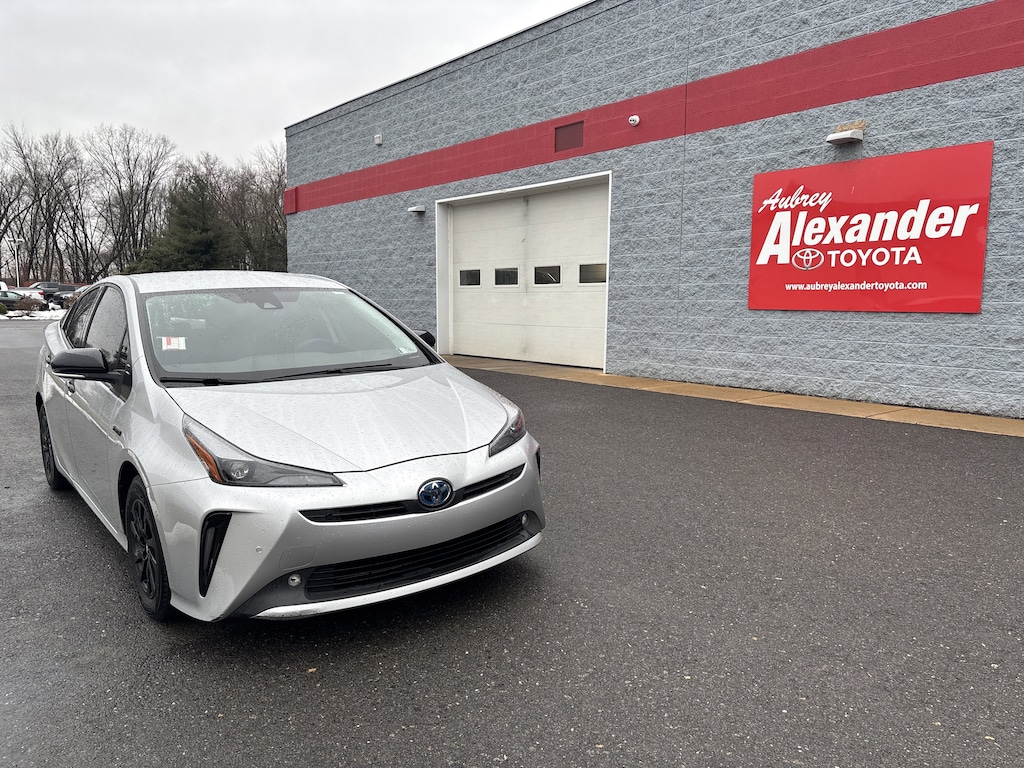 Used 2022 Toyota Prius Hatchback