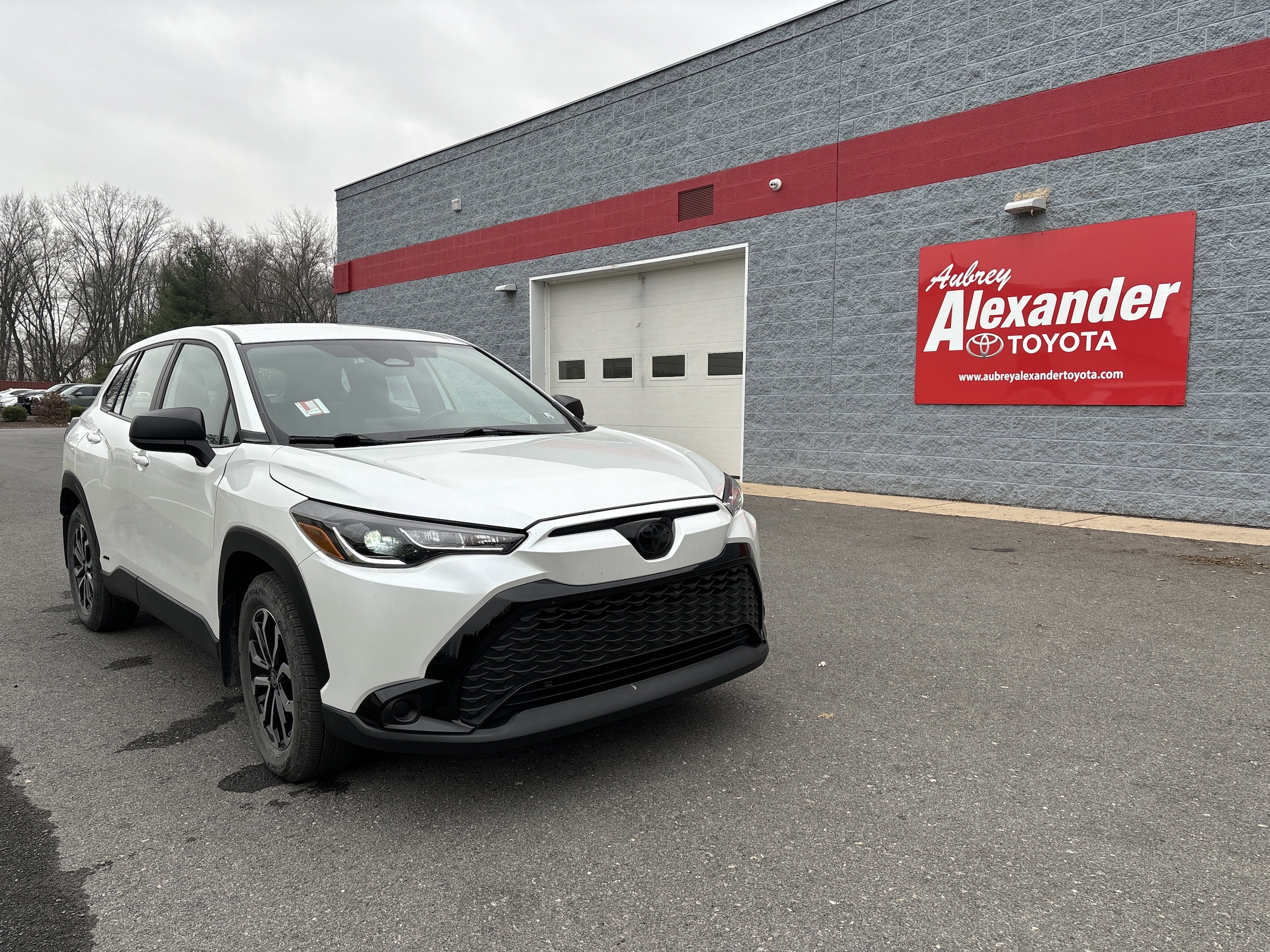 2023 Toyota Corolla Cross S's photo