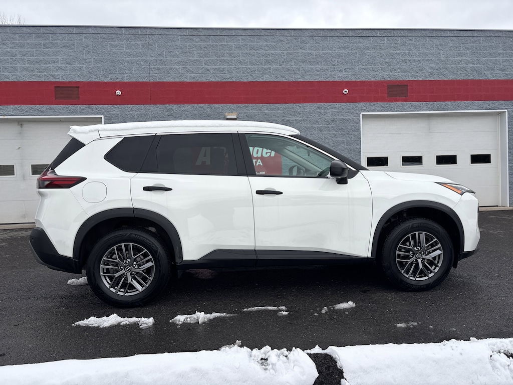 Used 2023 Nissan Rogue S SUV