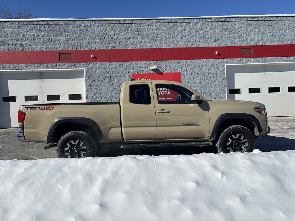 Used 2016 Toyota Tacoma Truck Access Cab