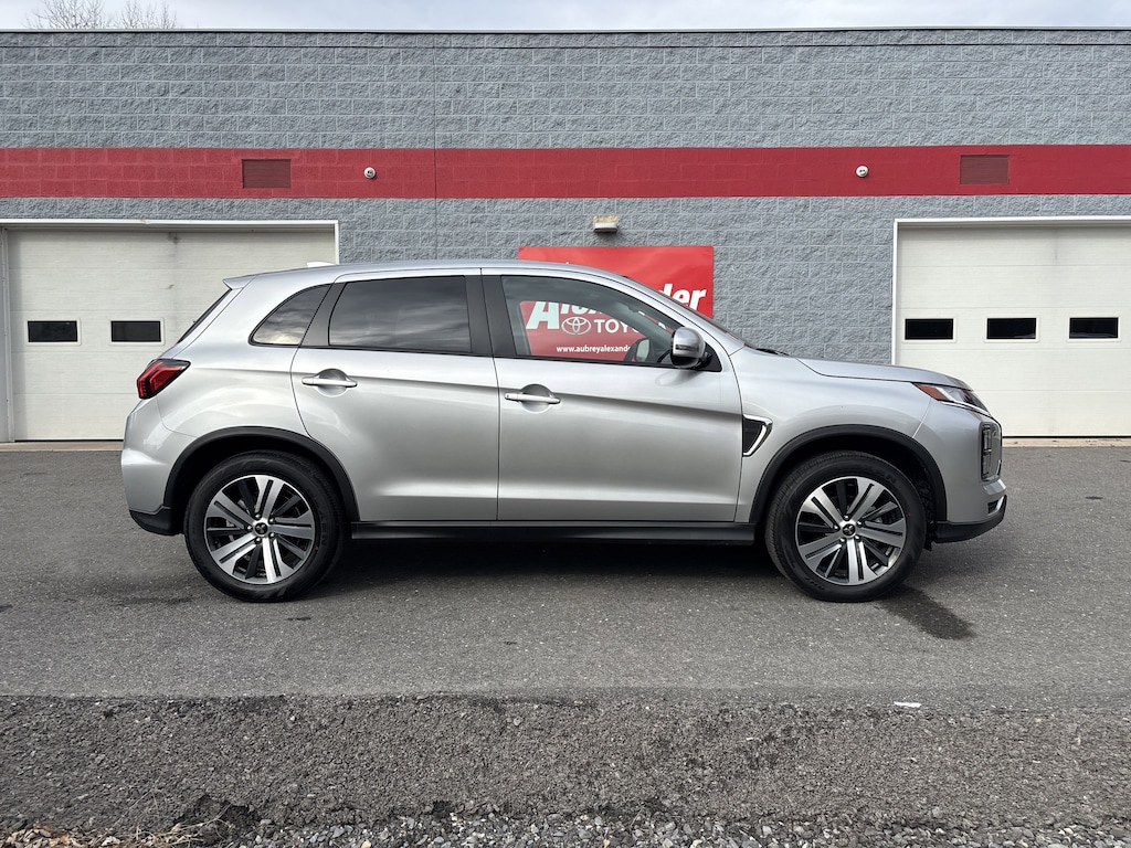 Used 2025 Mitsubishi Outlander Sport 2.0 SE SUV