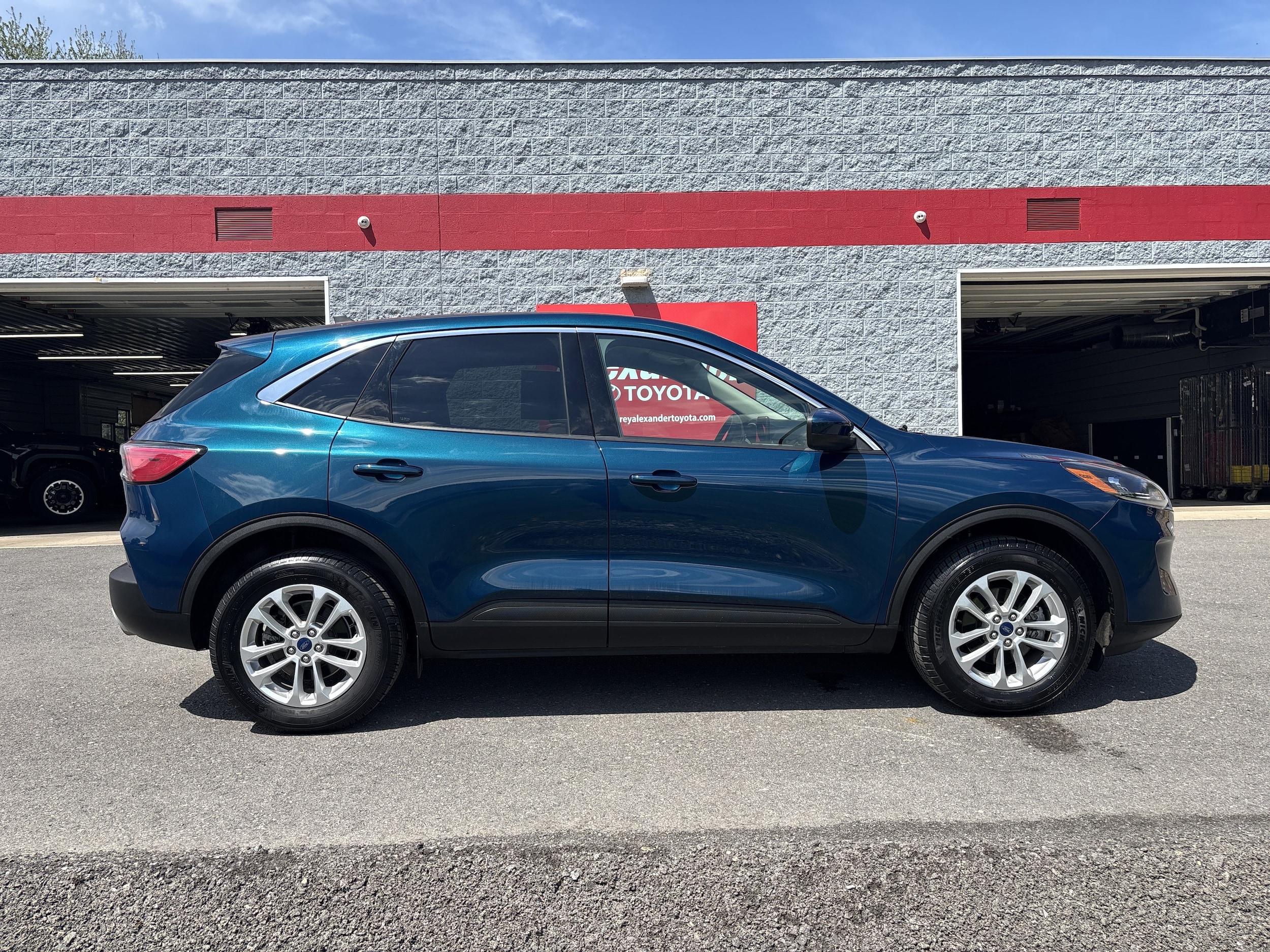 Used 2020 Ford Escape SE with VIN 1FMCU9G69LUC68005 for sale in Selinsgrove, PA