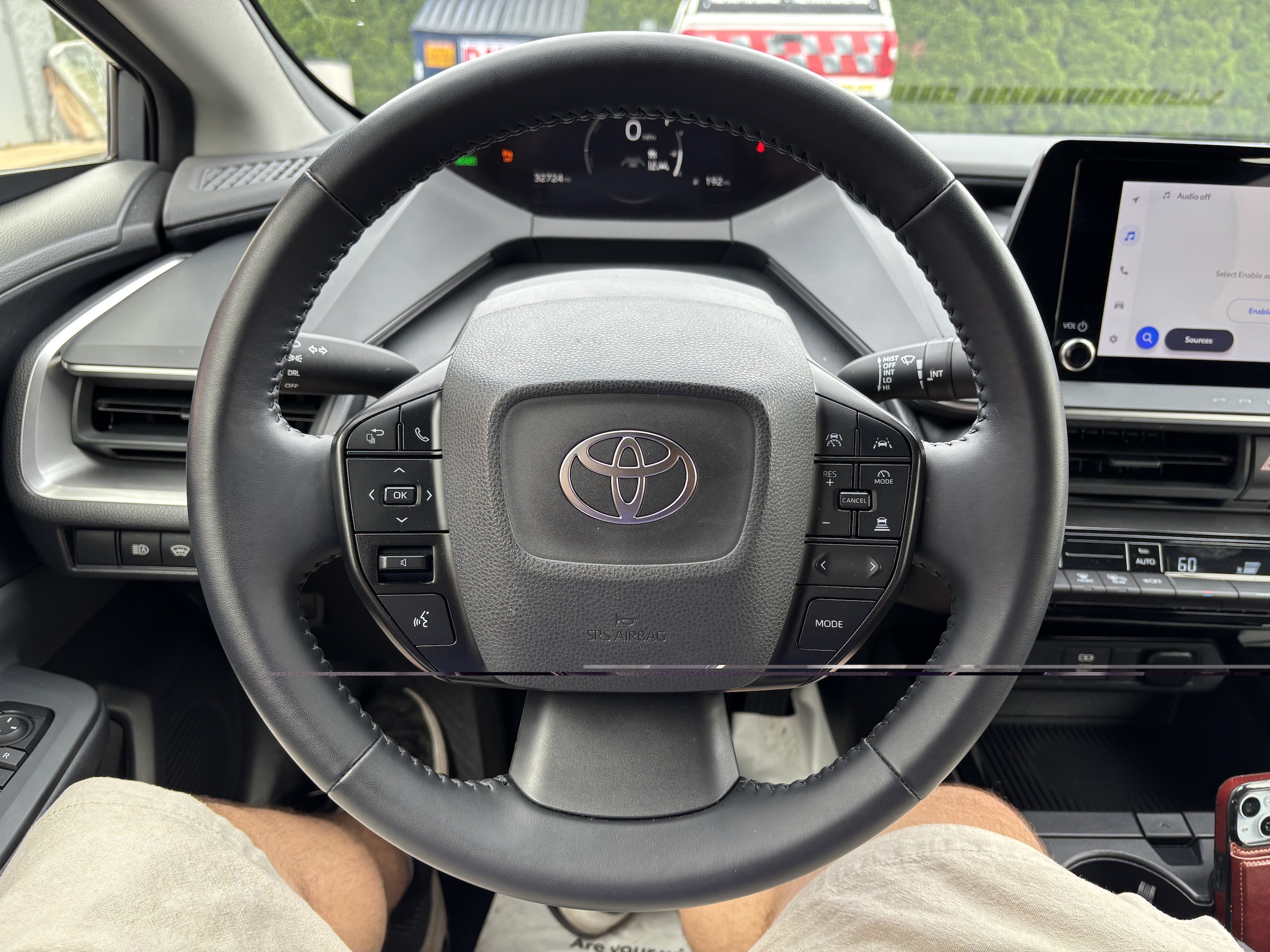 2024 Toyota Prius LE - Photo 18