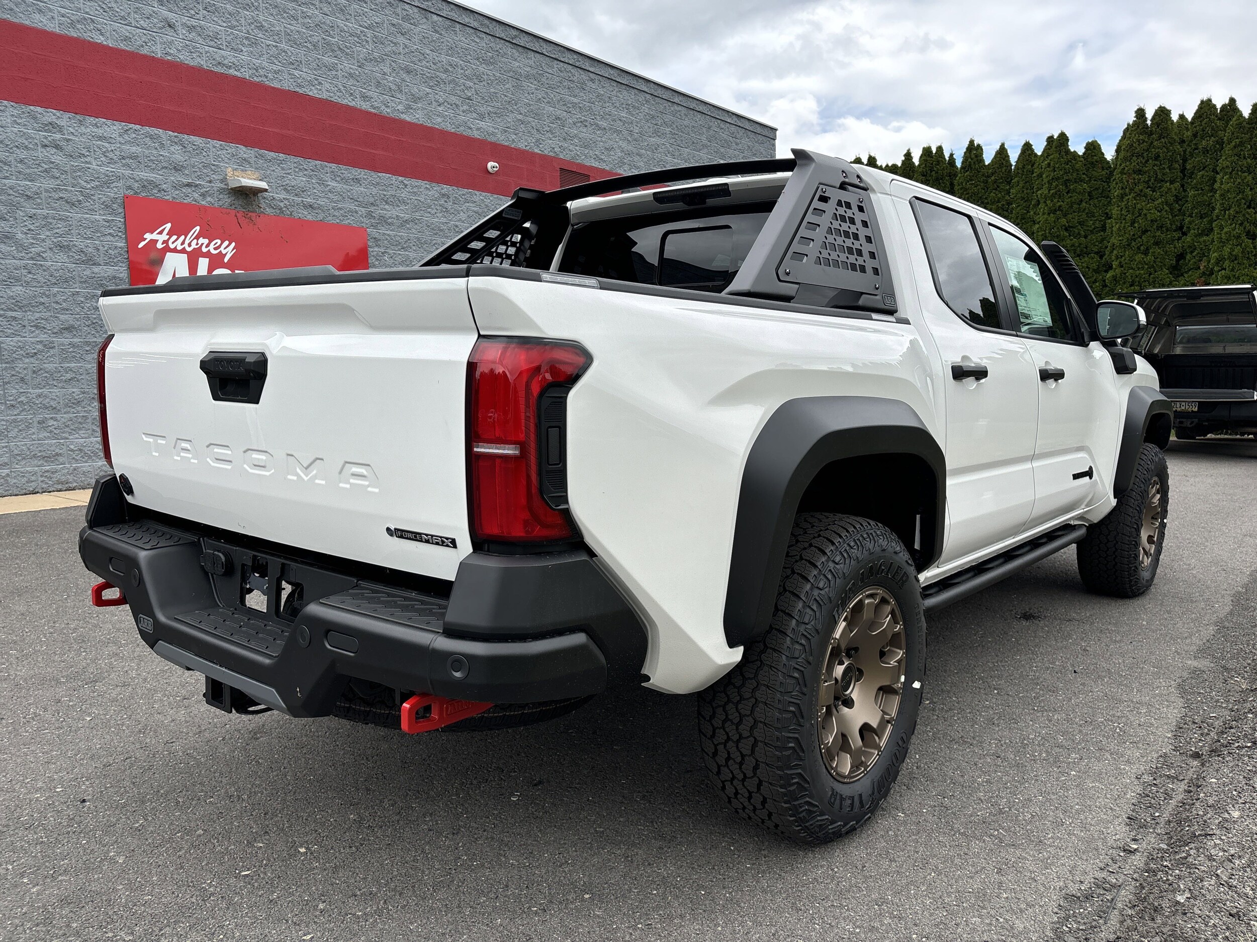 2025 Toyota Tacoma 4x4 Trailhunter Double Cab photo 2