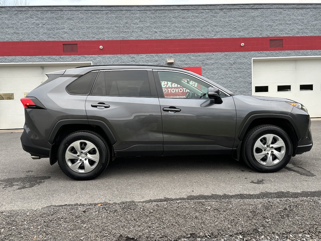 Used 2021 Toyota RAV4 LE SUV