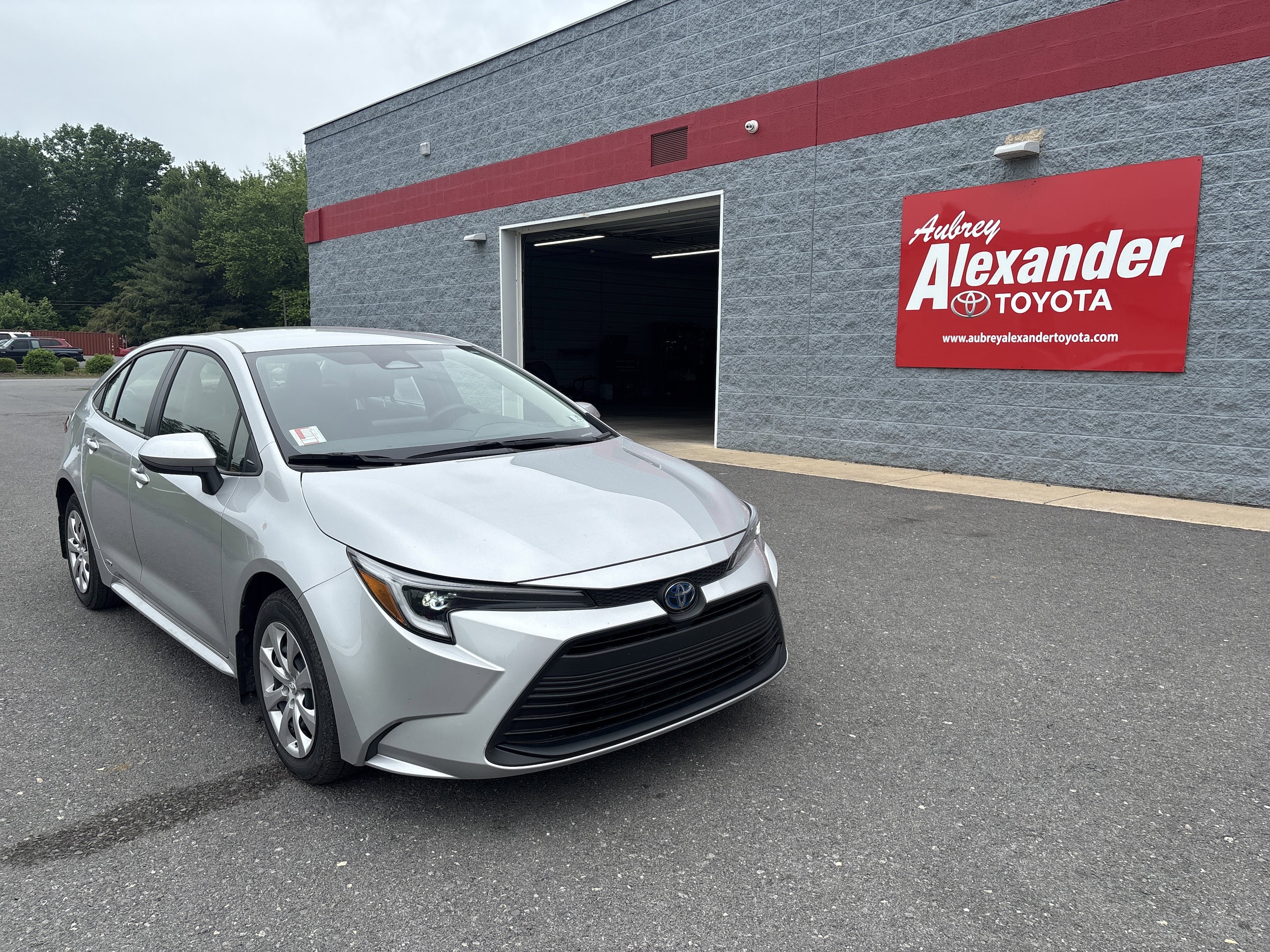 2024 Toyota Corolla LE Hybrid CVT AWD's photo