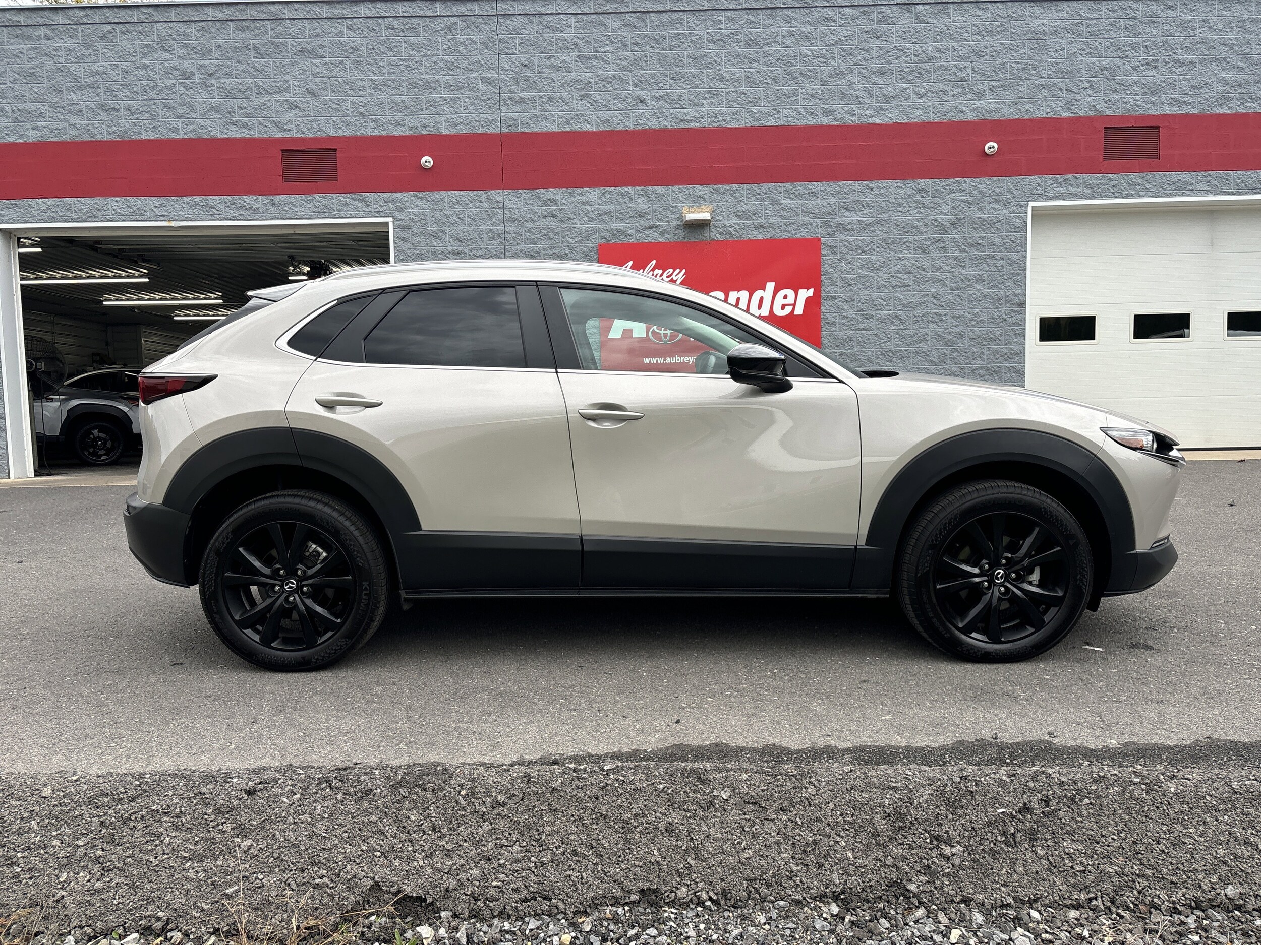 2024 Mazda CX-30 2.5 Select Sport photo 2