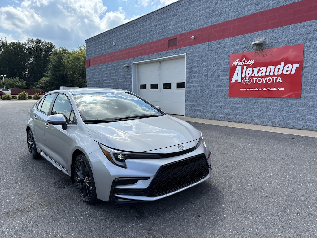 Used 2026 Toyota Corolla SE Sedan