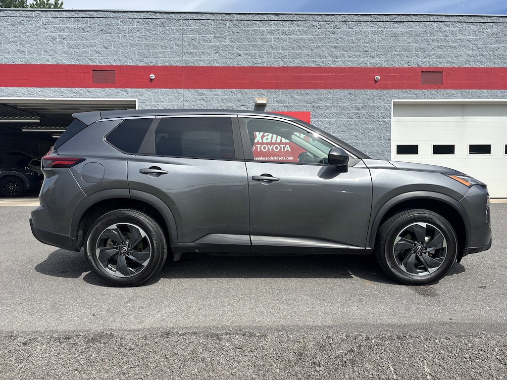 Used 2025 Nissan Rogue SV SUV